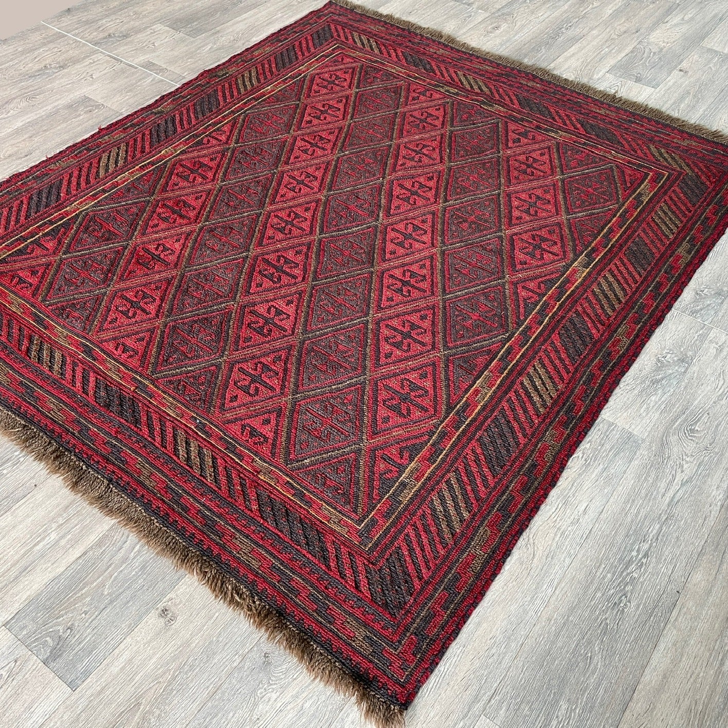191 x 155 cm | Afghan Mushwani Rug