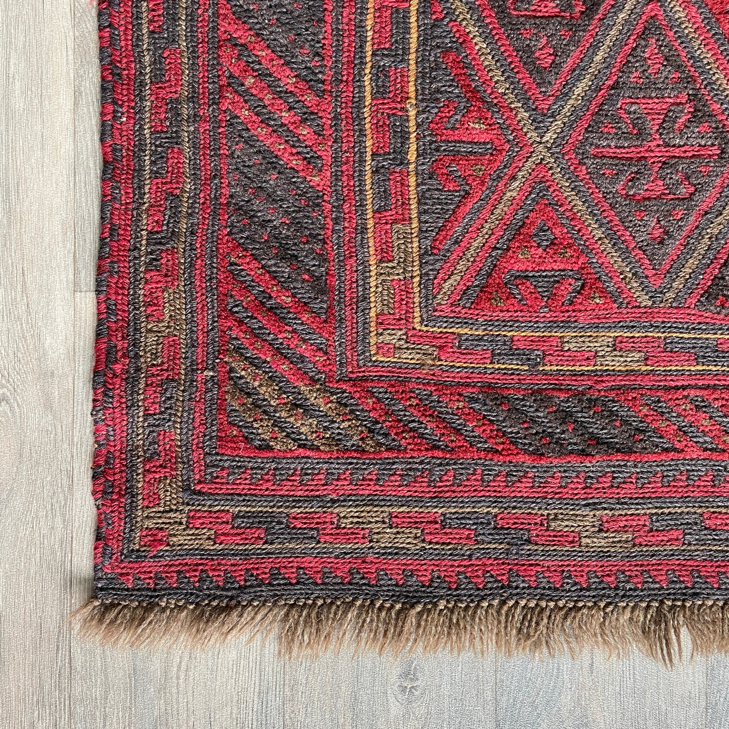 191 x 155 cm | Afghan Mushwani Rug