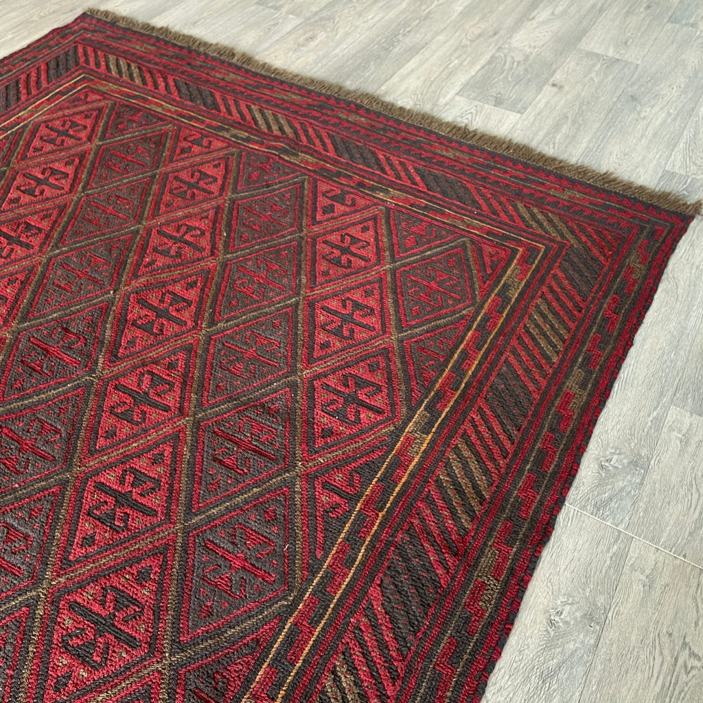 191 x 155 cm | Afghan Mushwani Rug
