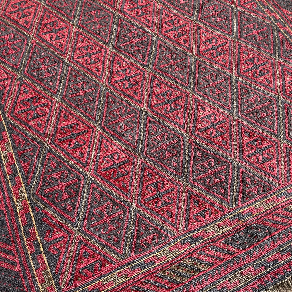 191 x 155 cm | Afghan Mushwani Rug