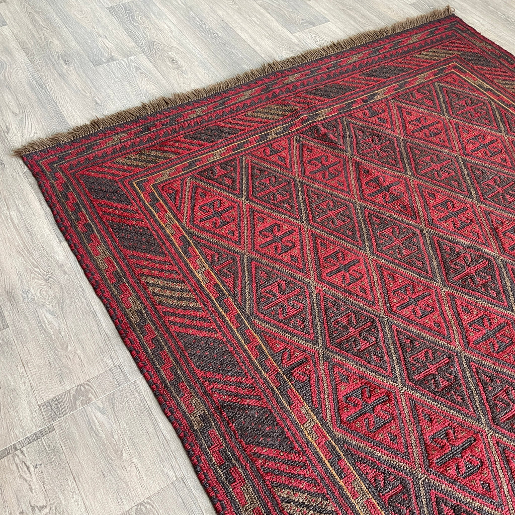 191 x 155 cm | Afghan Mushwani Rug