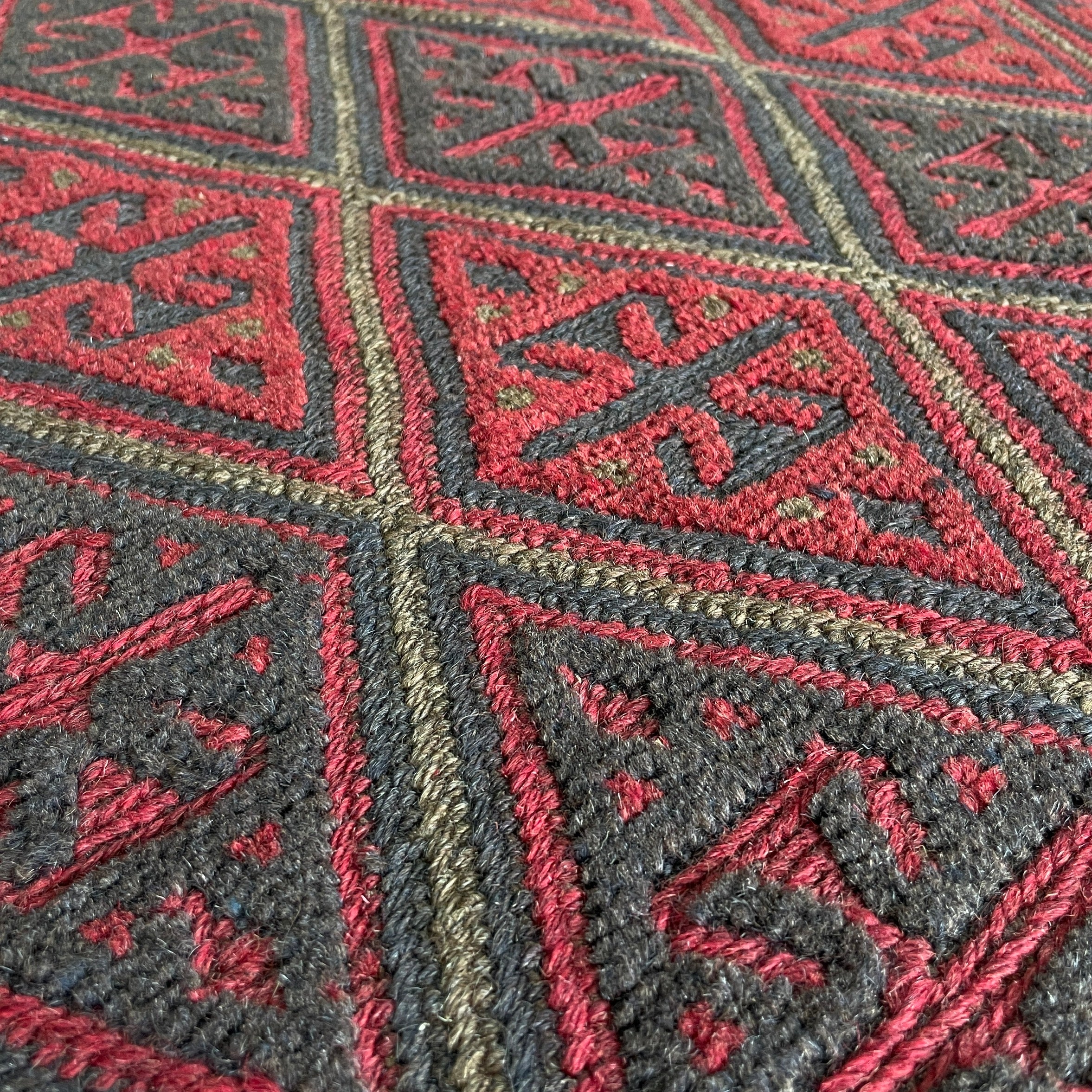 191 x 155 cm | Afghan Mushwani Rug