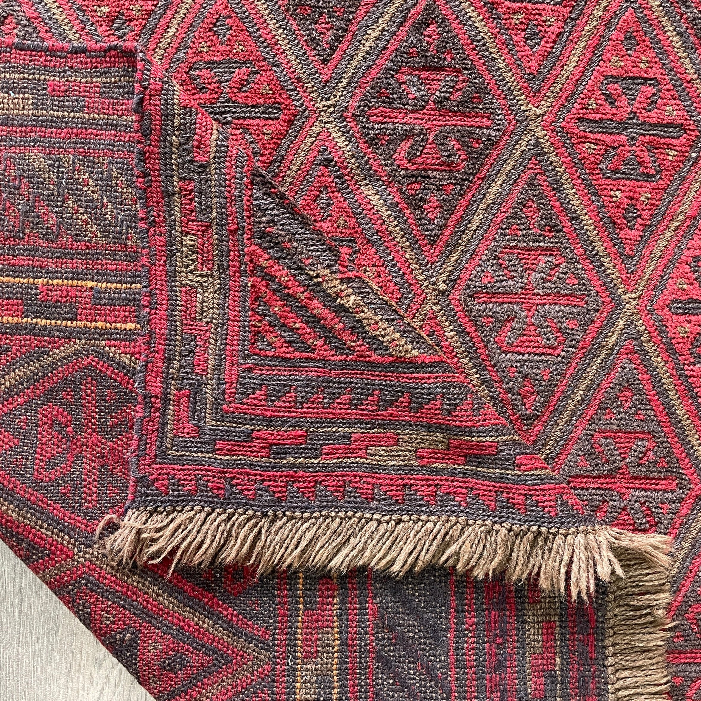 191 x 155 cm | Afghan Mushwani Rug
