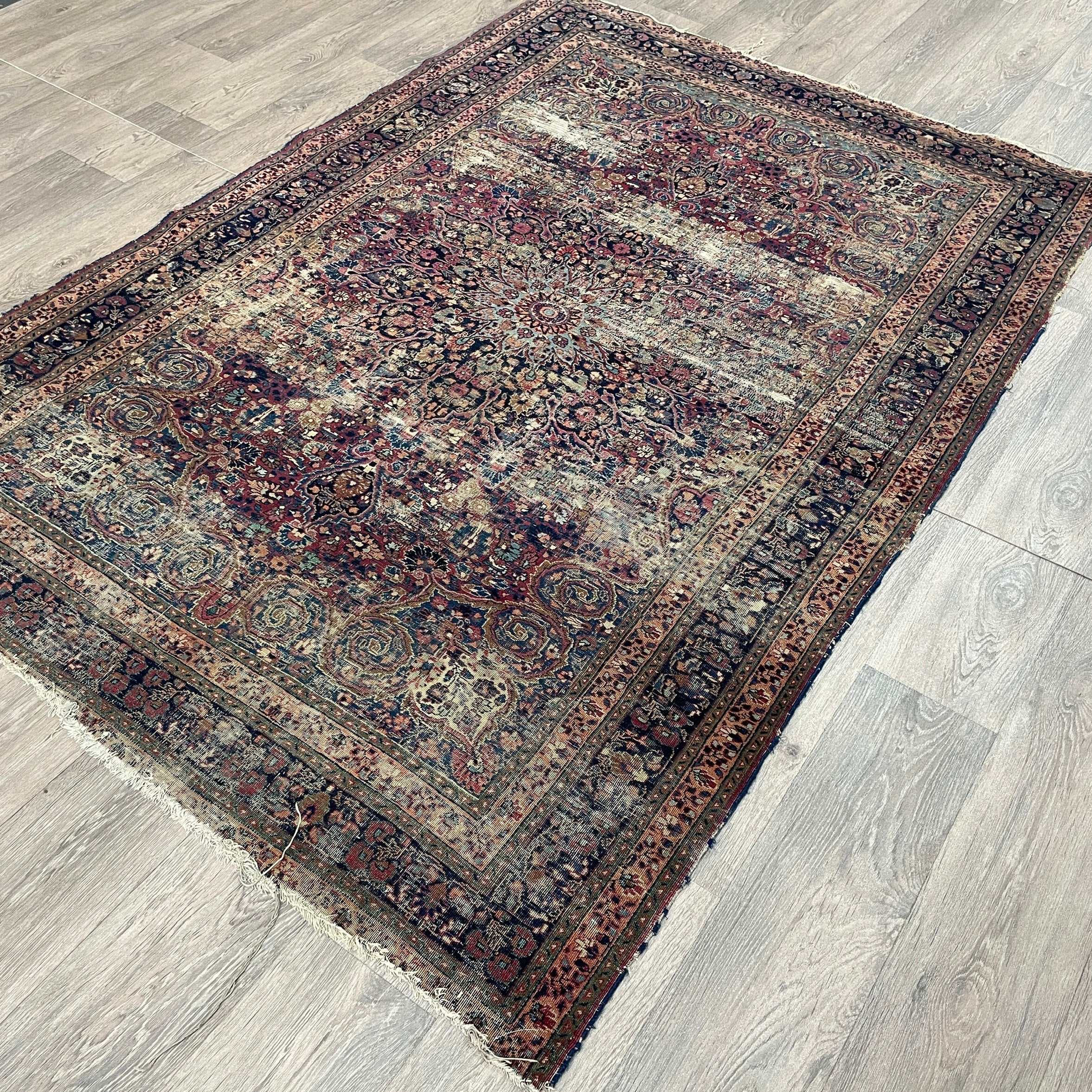 191 x 133 cm | Persian Kerman Rug (Antique 1910)