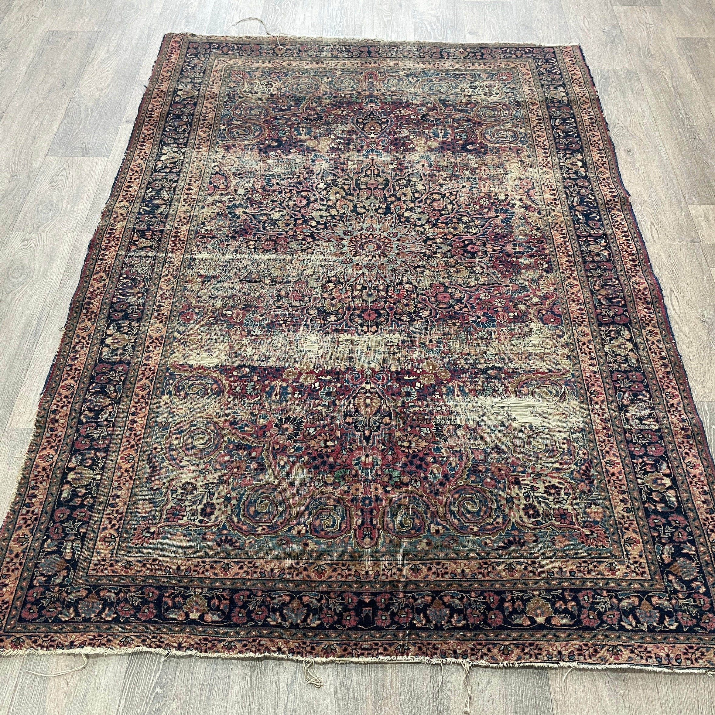 191 x 133 cm | Persian Kerman Rug (Antique 1910)