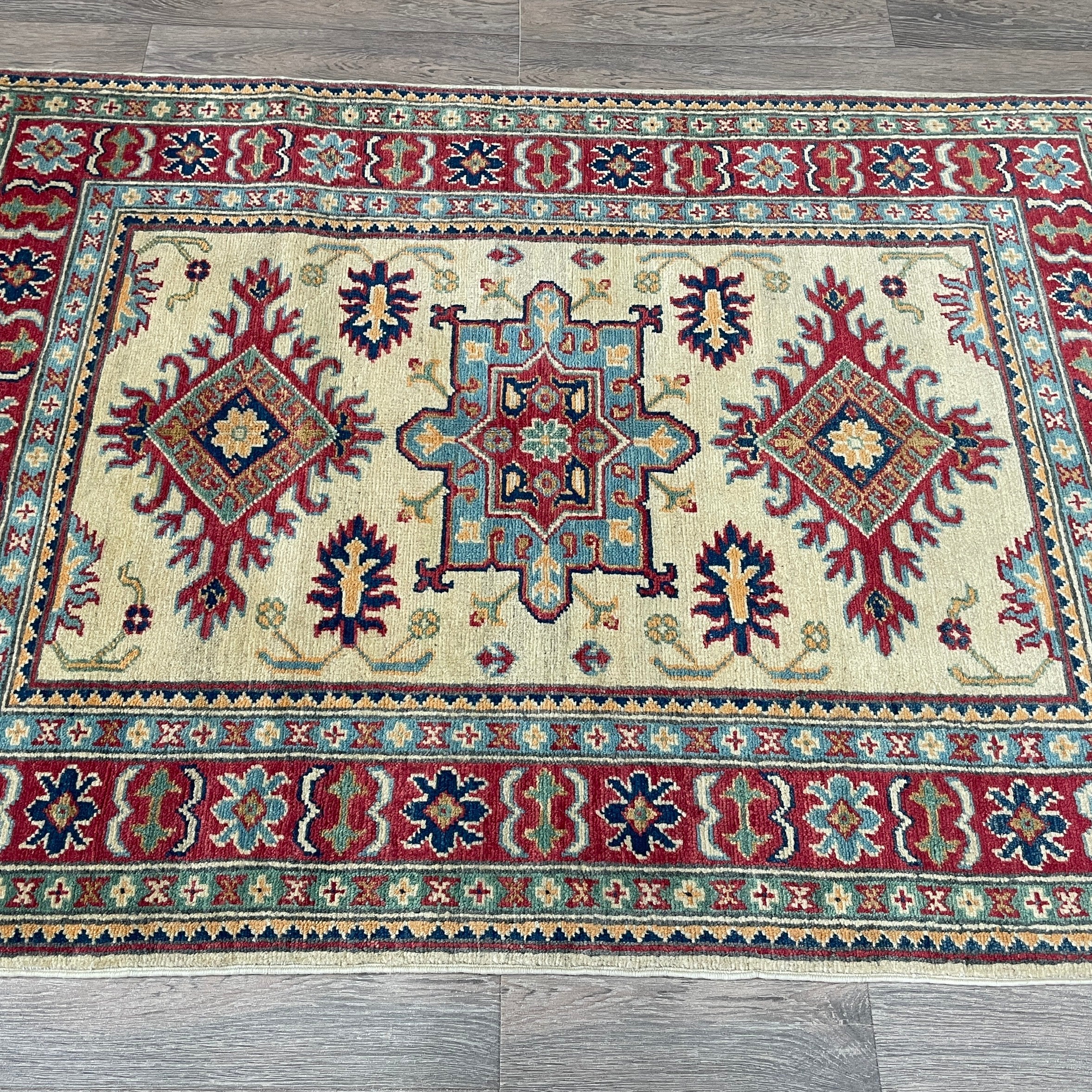 143 x 100 cm | Afghan Kazak Yakash Rug