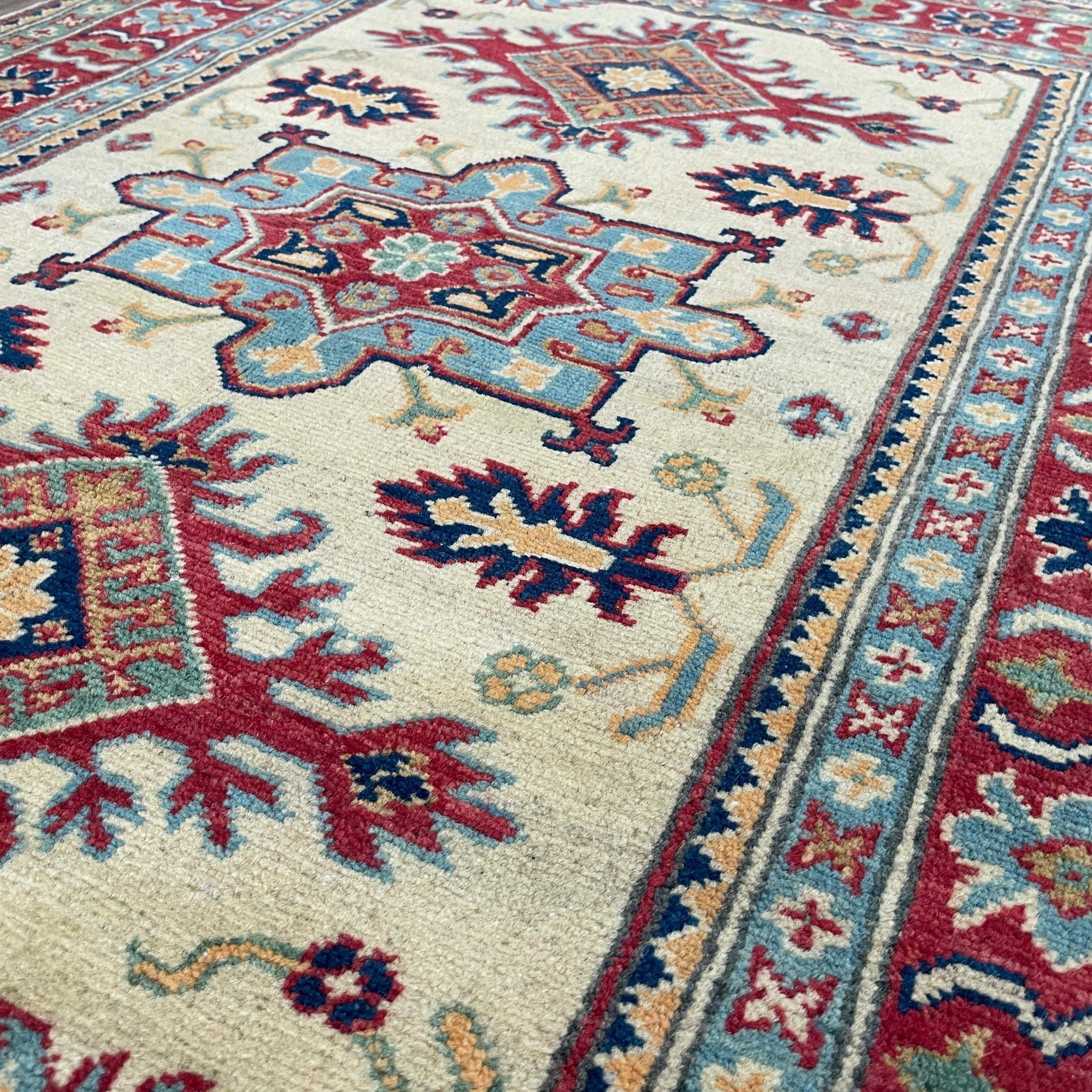 143 x 100 cm | Afghan Kazak Yakash Rug