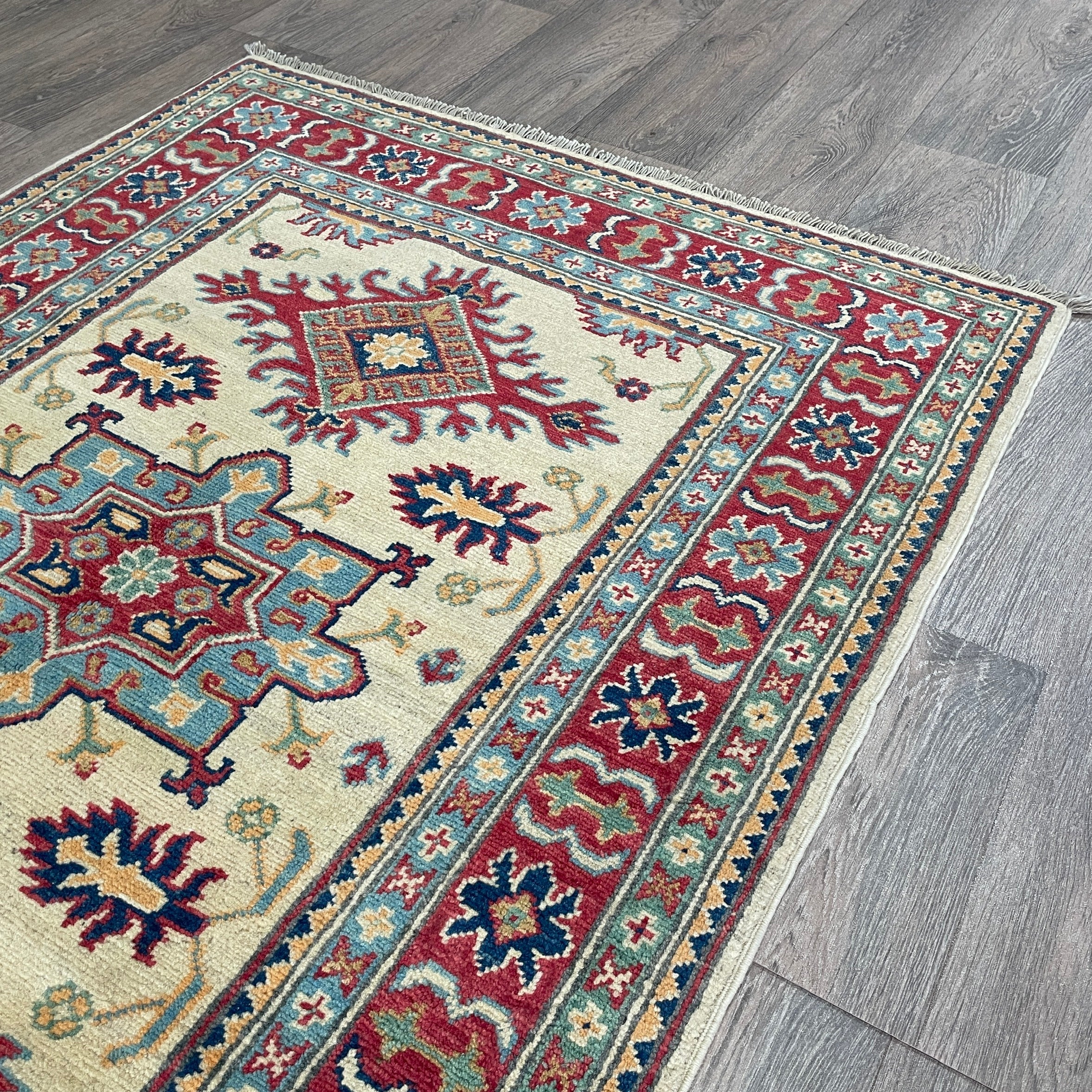 143 x 100 cm | Afghan Kazak Yakash Rug