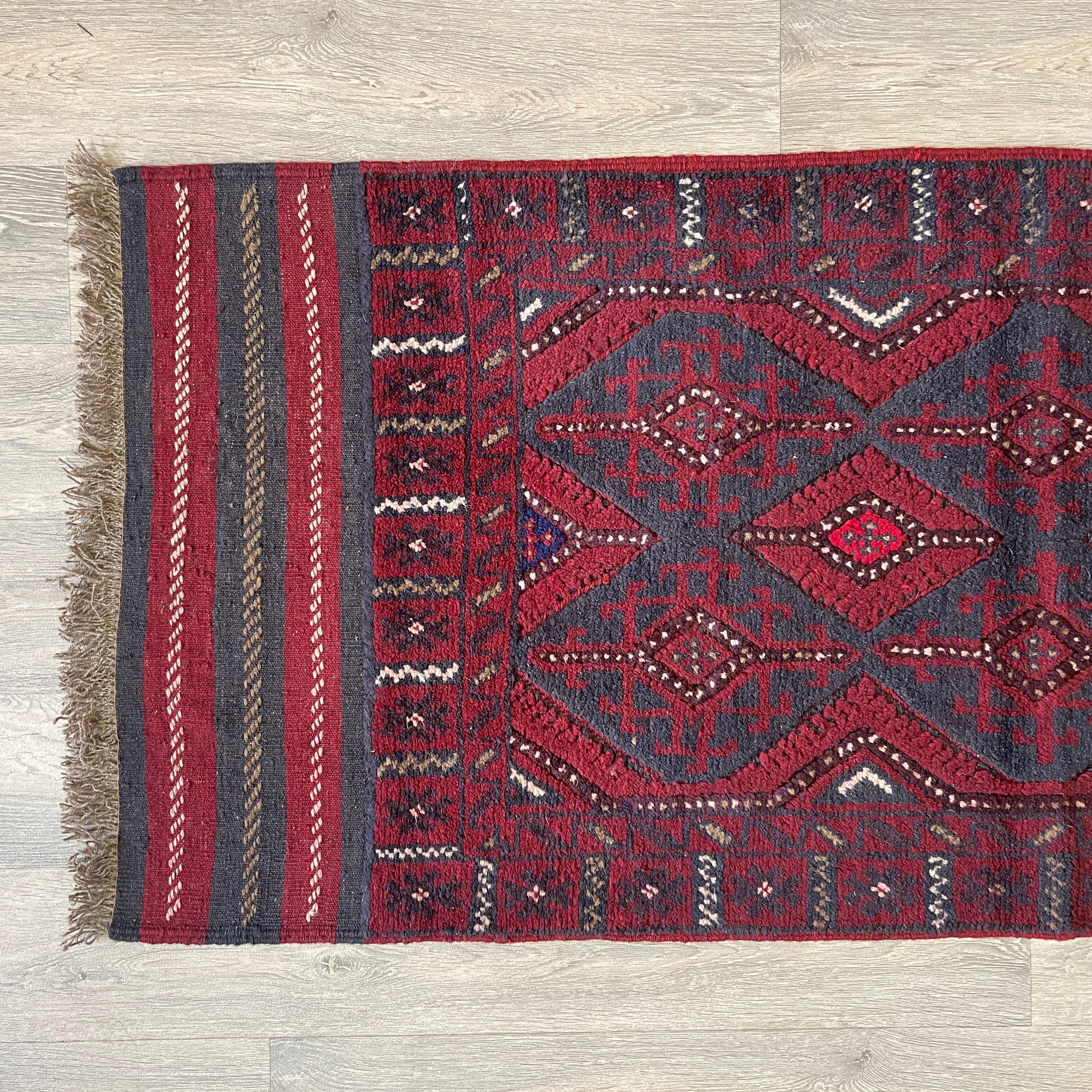 Afghan Mushwani Runner