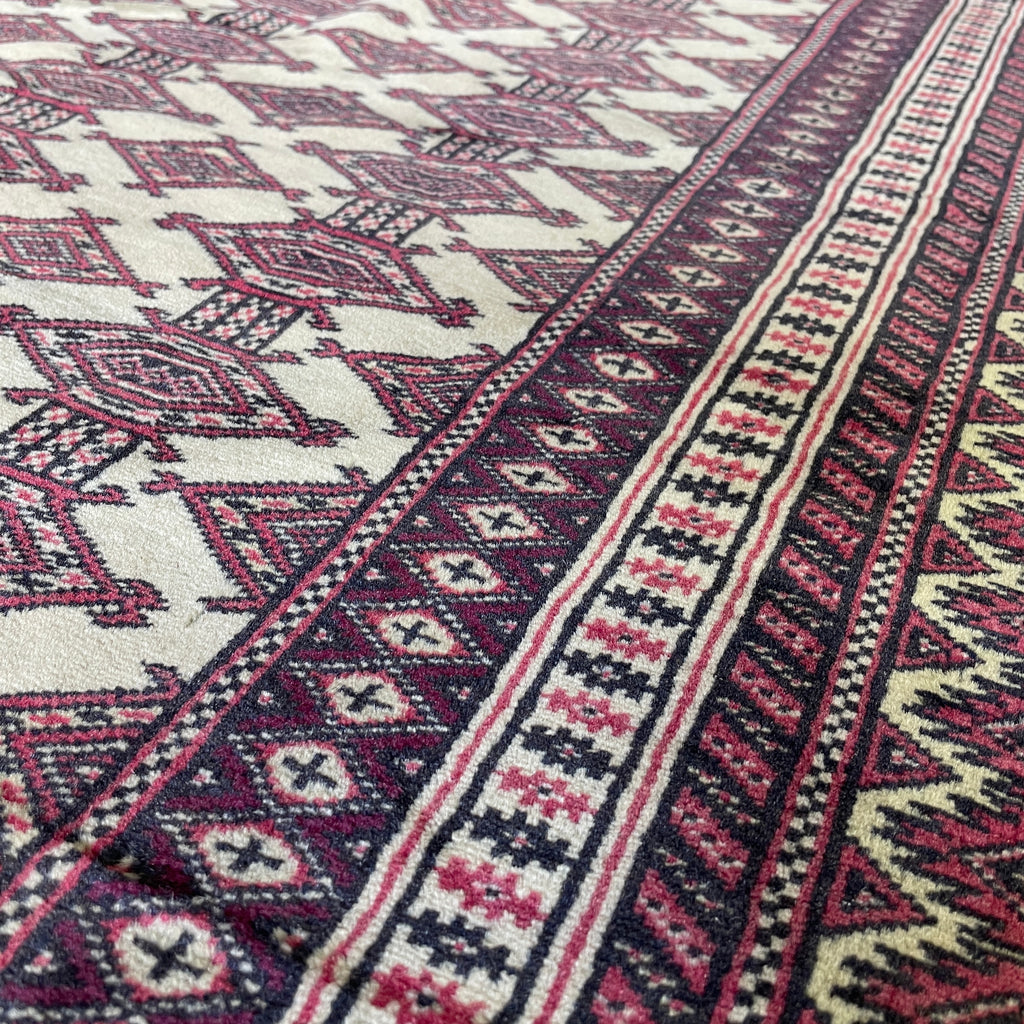 Old Afghan Zahir Shah Rug c. 1970
