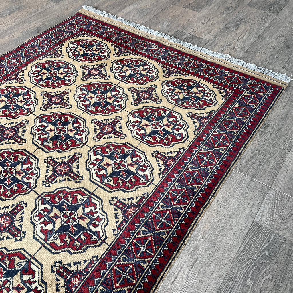 Fine Turkmen Tekke Rug (Merino Wool)