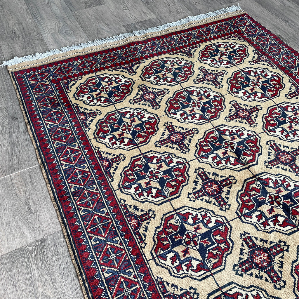 Fine Turkmen Tekke Rug (Merino Wool)