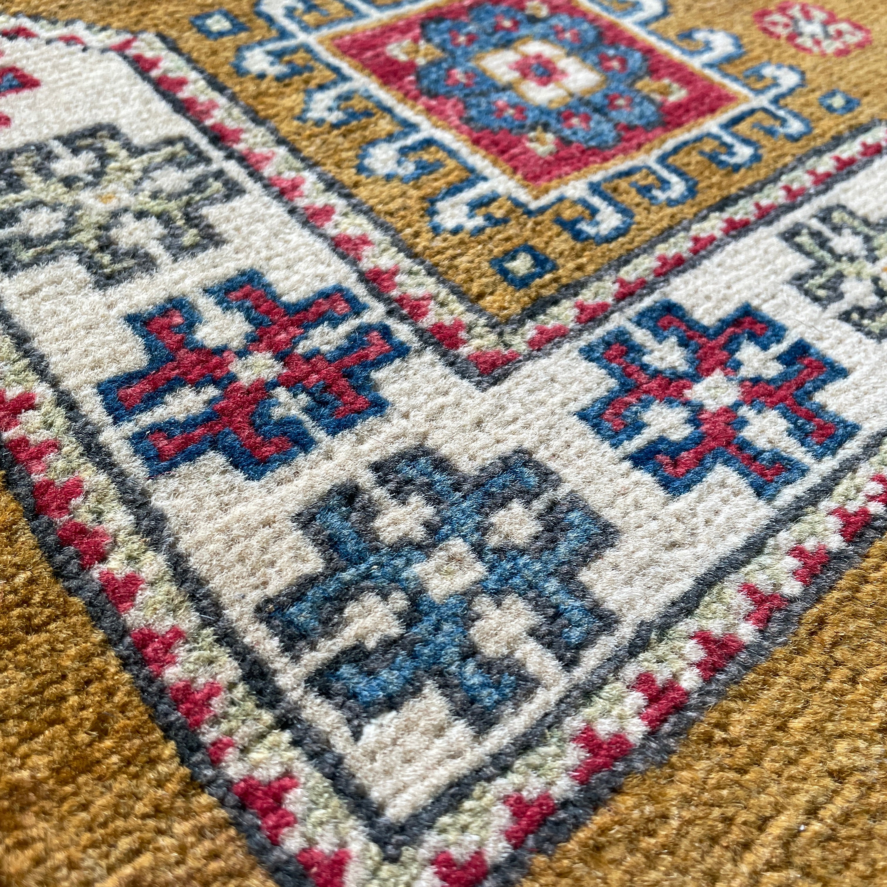 Afghan Yakash Kazak Round Rug