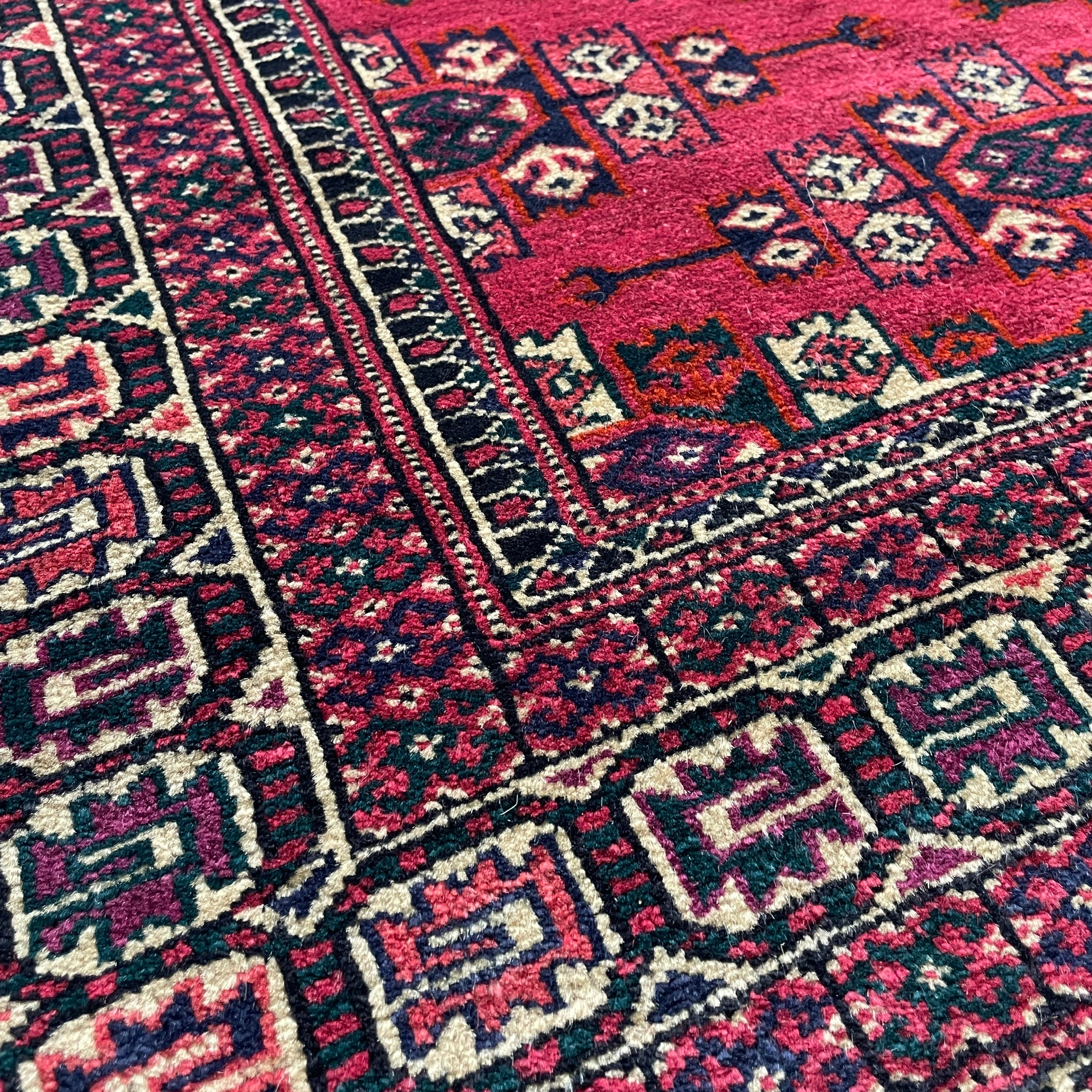 236 x 134 cm | Turkmen Yomut Rug