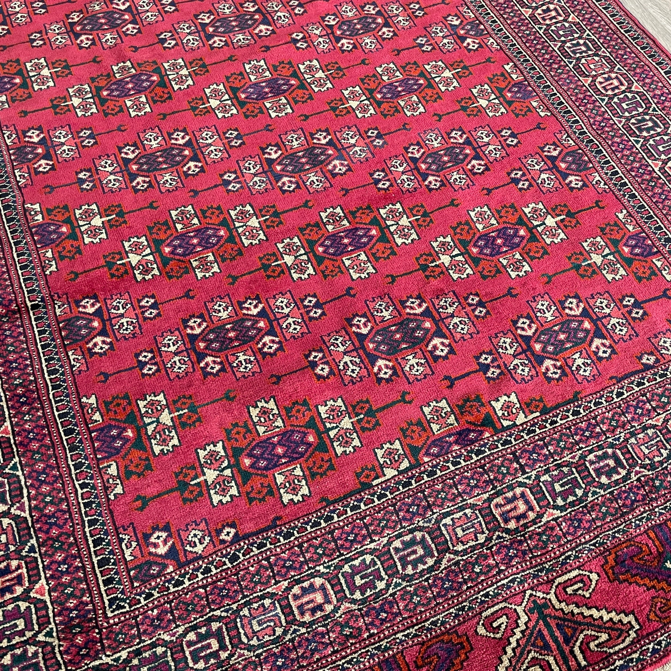 236 x 134 cm | Turkmen Yomut Rug