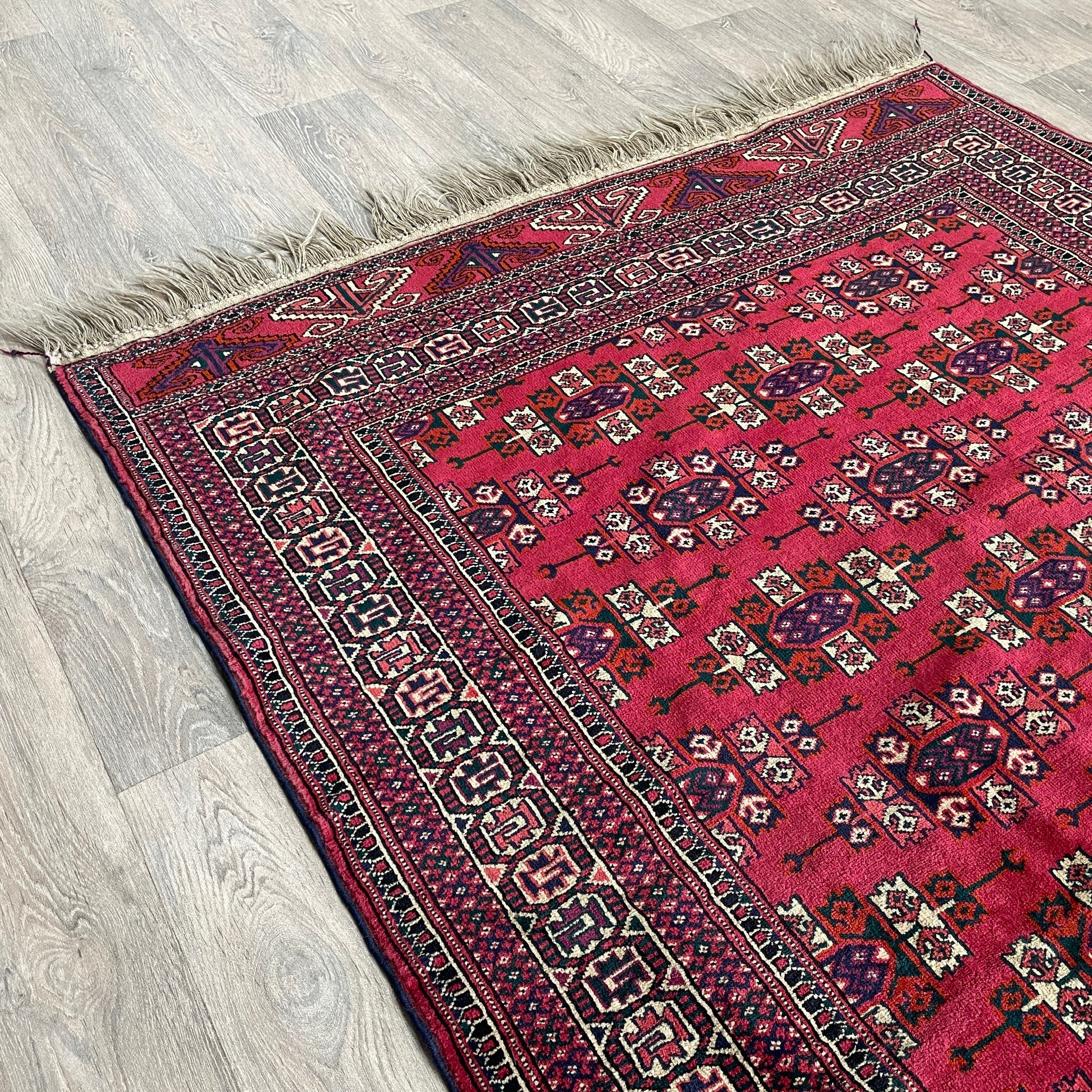 236 x 134 cm | Turkmen Yomut Rug