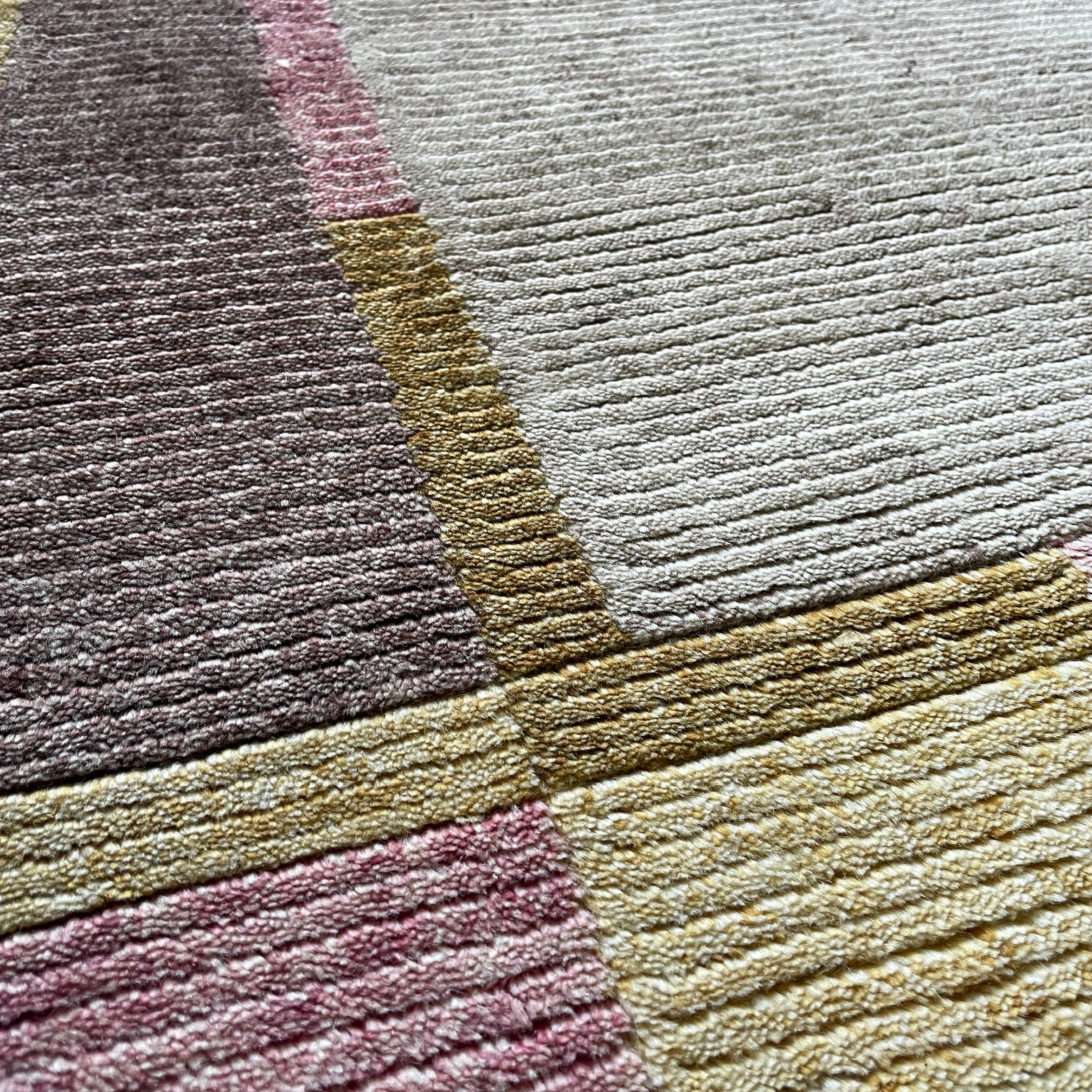 249 x 154 cm | Indian Contemporary Rug
