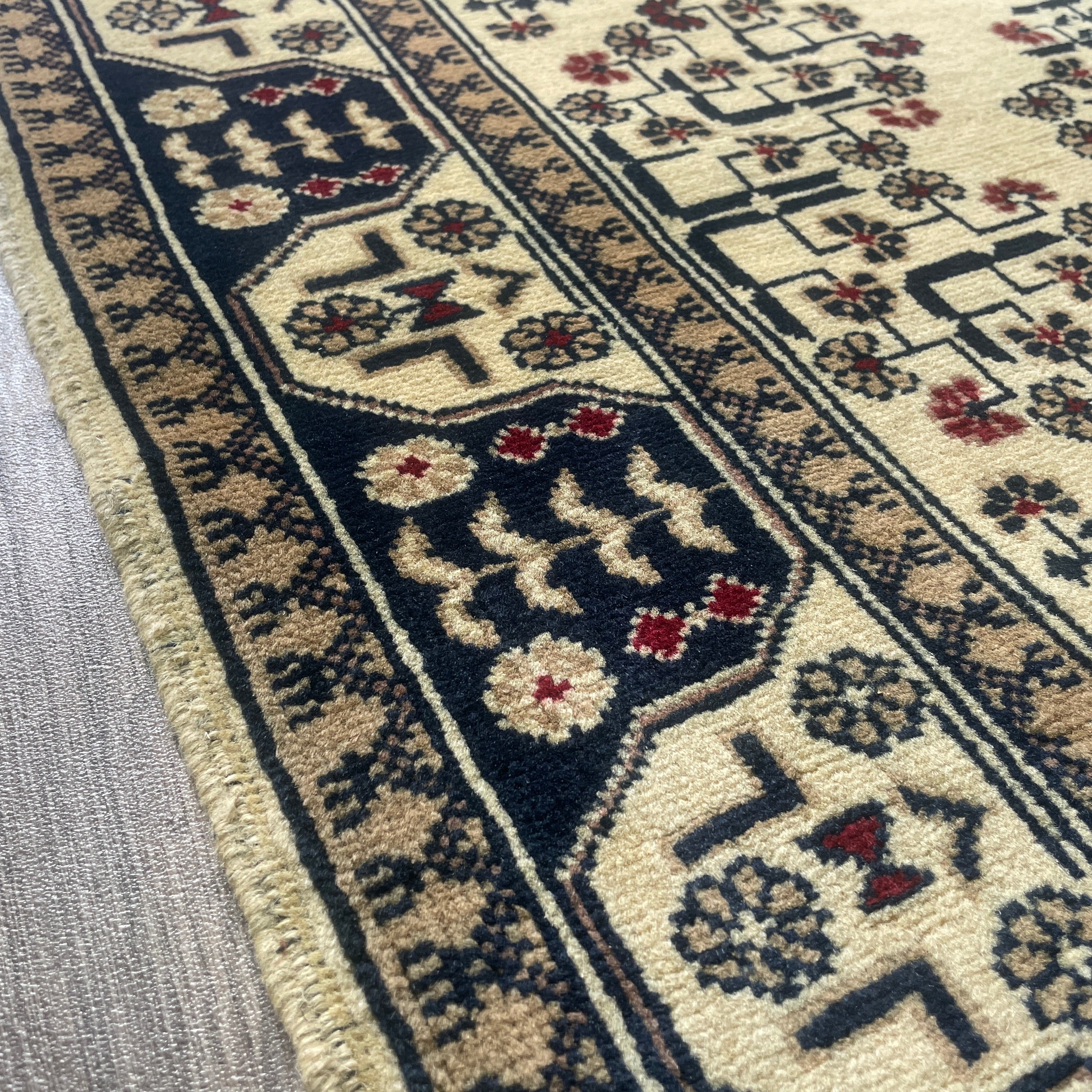 Fine Afghan Khal Muhammadi Rug (Merino Wool)