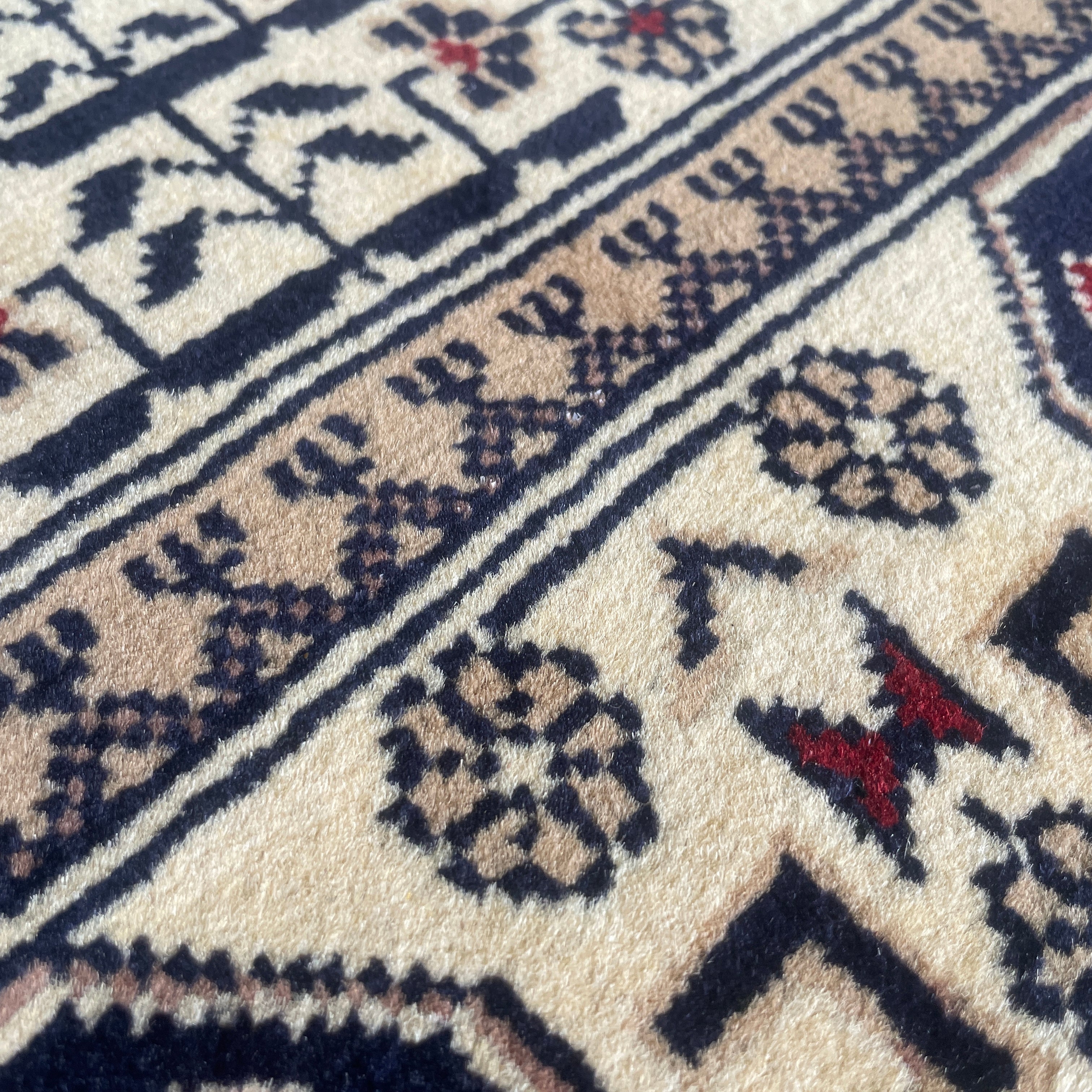 Fine Afghan Khal Muhammadi Rug (Merino Wool)