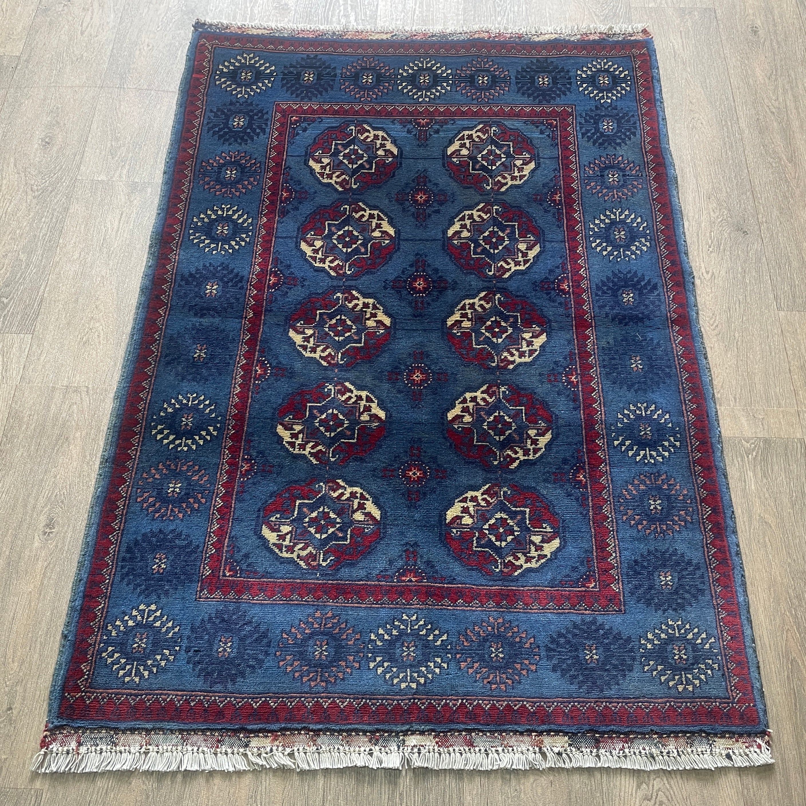 Fine Turkmen Tekke Rug (Merino Wool)