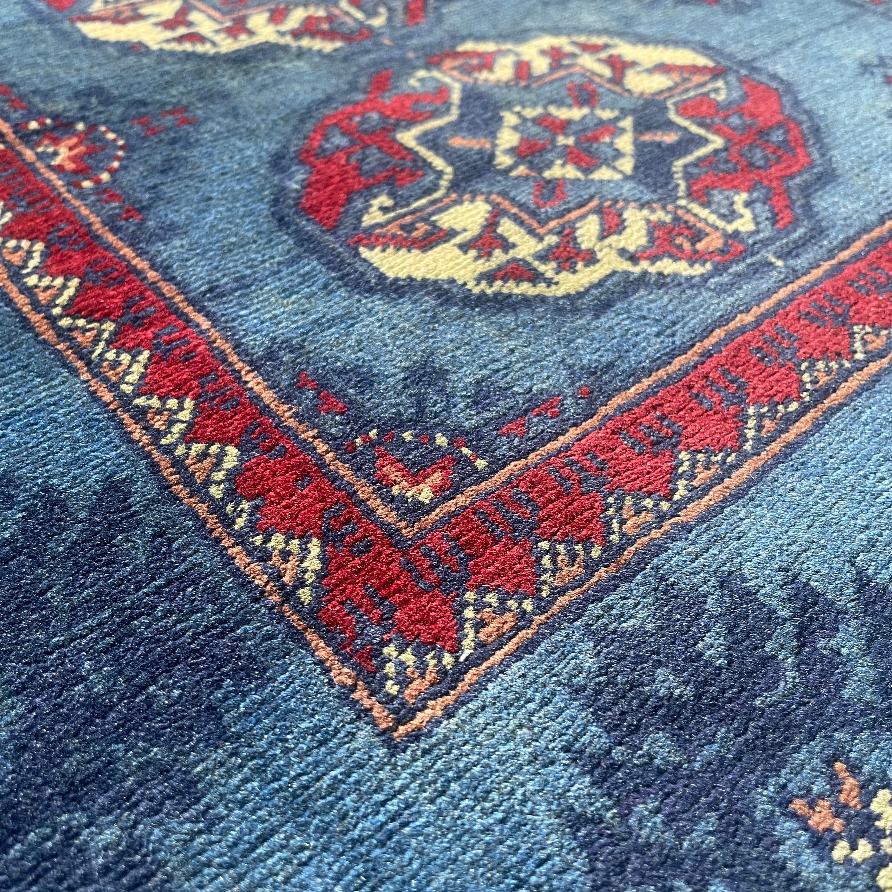 Fine Turkmen Tekke Rug (Merino Wool)