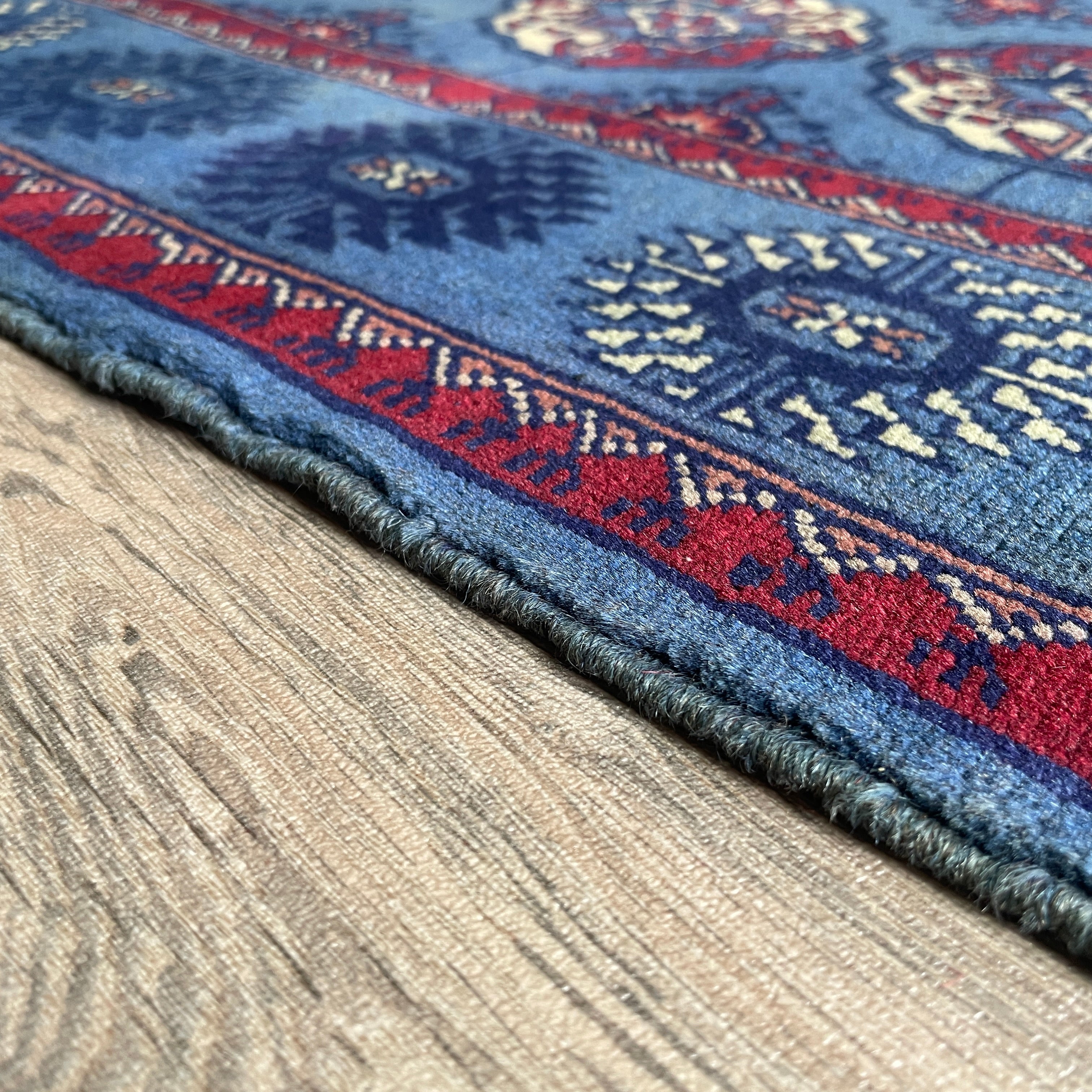 Fine Turkmen Tekke Rug (Merino Wool)