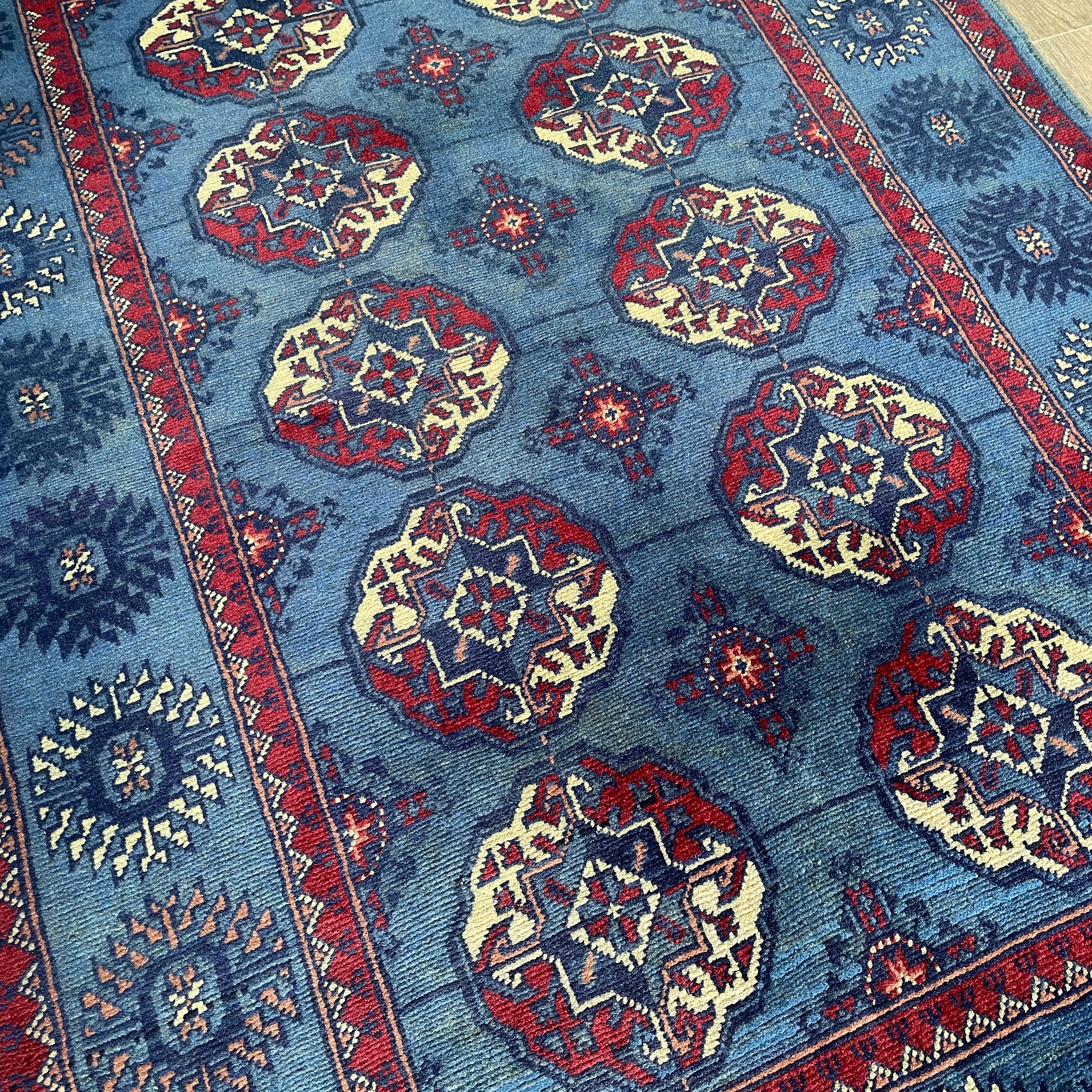 Fine Turkmen Tekke Rug (Merino Wool)