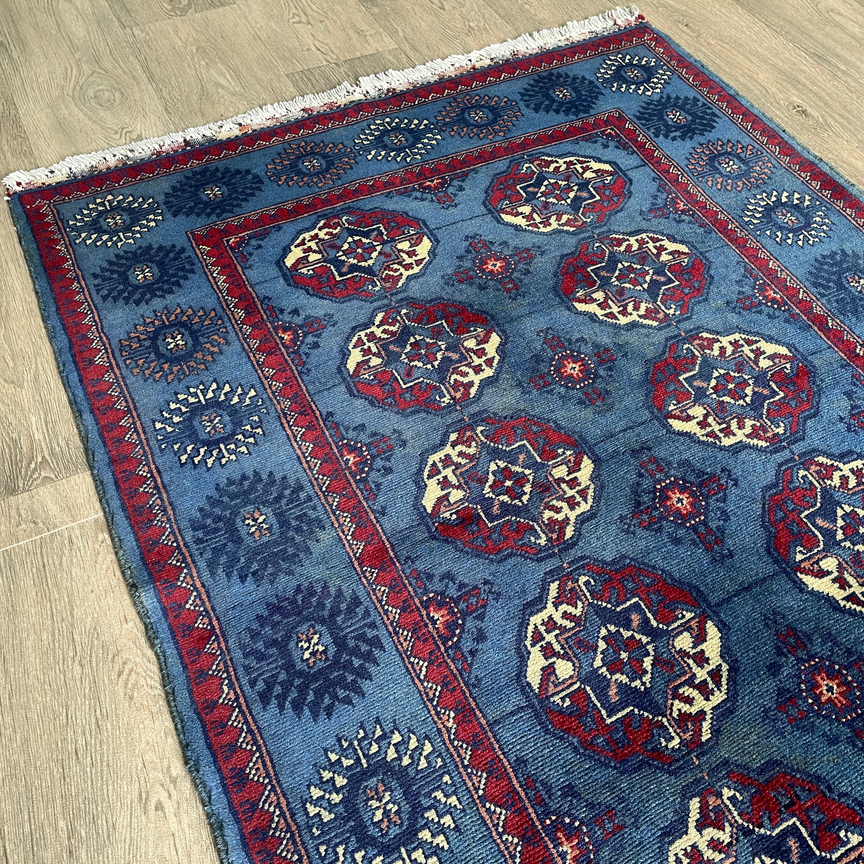 Fine Turkmen Tekke Rug (Merino Wool)