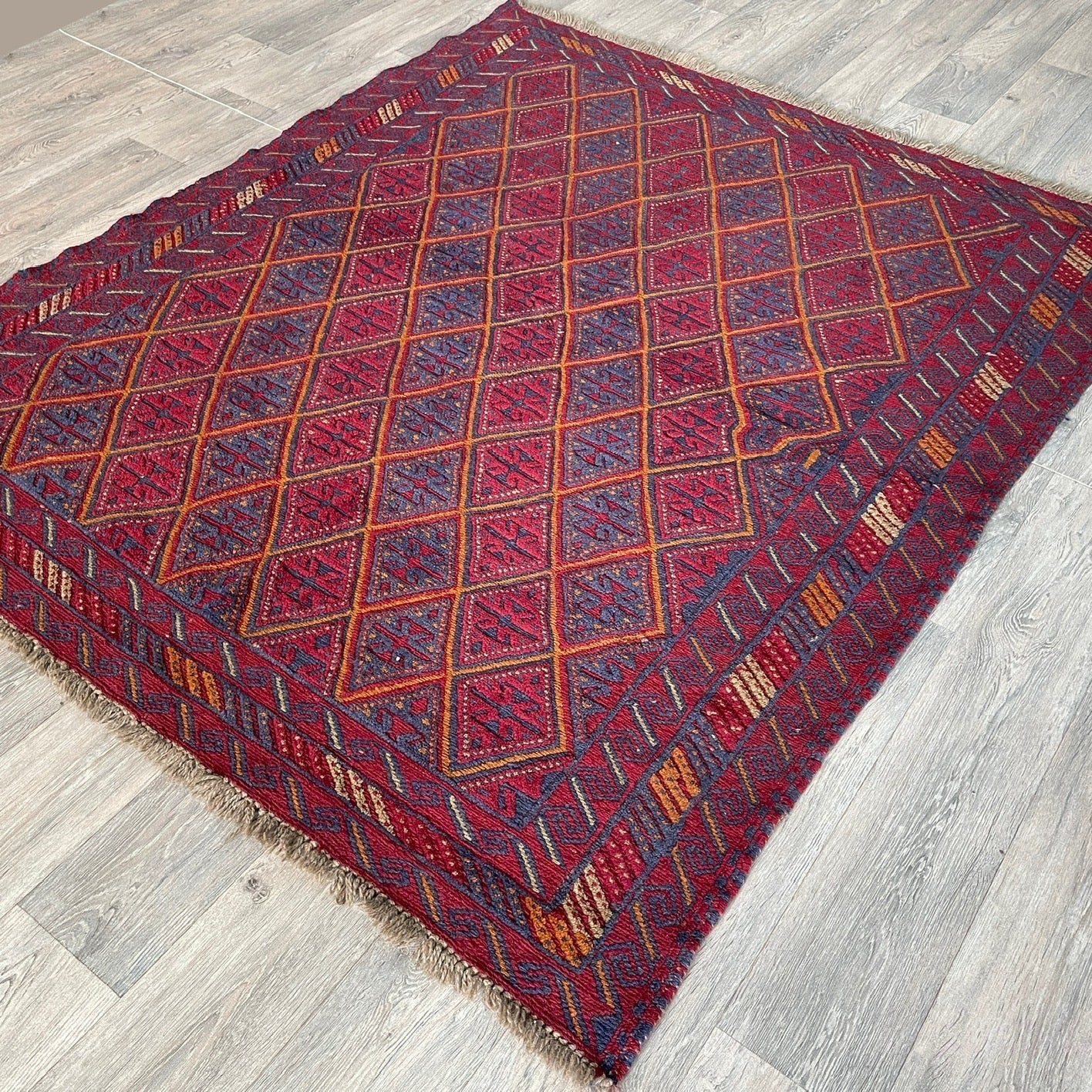 192 x 157 cm | Afghan Mushwani Rug