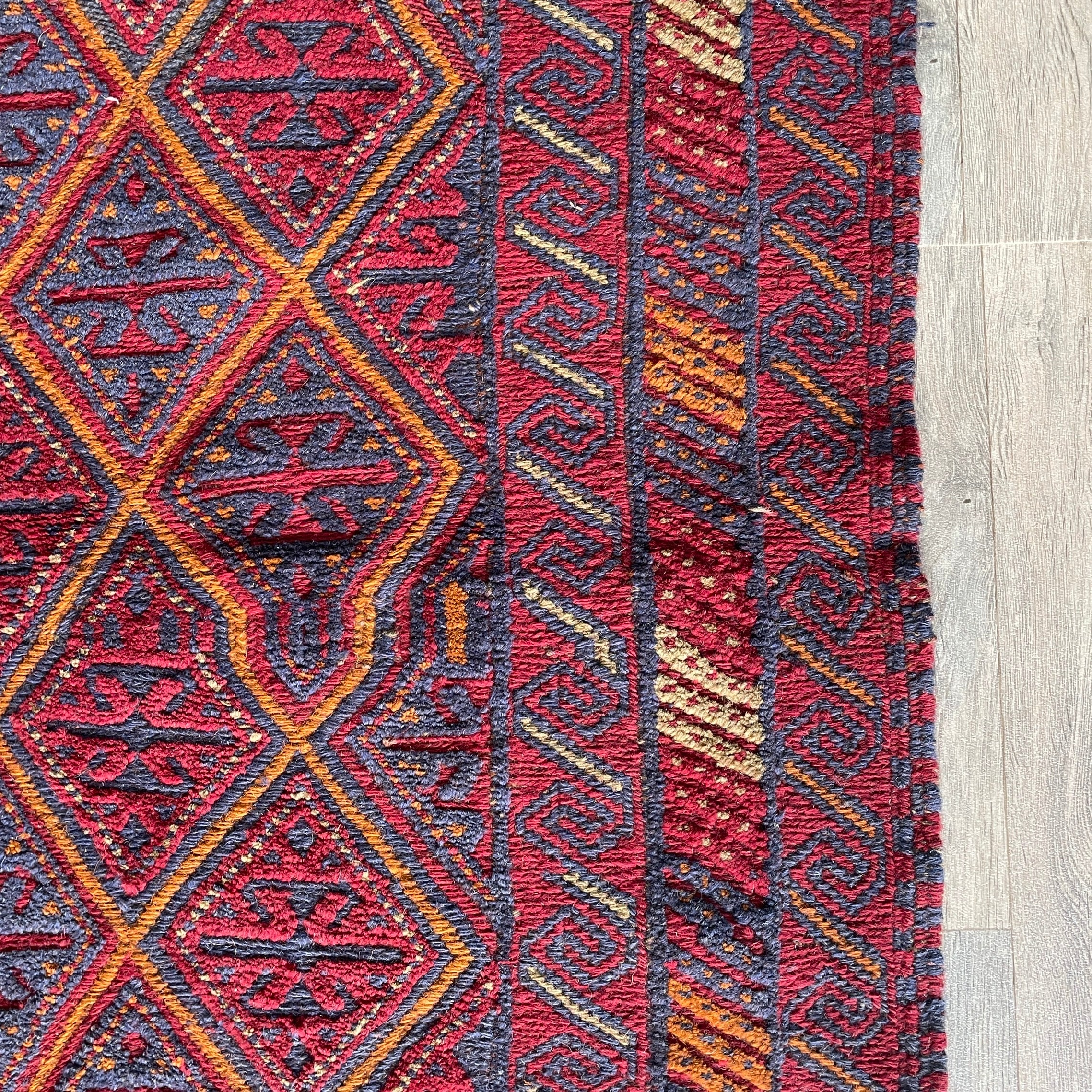 192 x 157 cm | Afghan Mushwani Rug