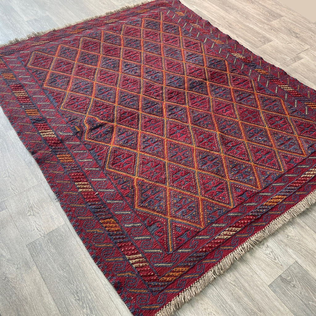 192 x 157 cm | Afghan Mushwani Rug