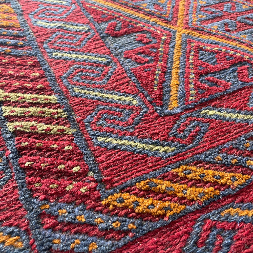 192 x 157 cm | Afghan Mushwani Rug