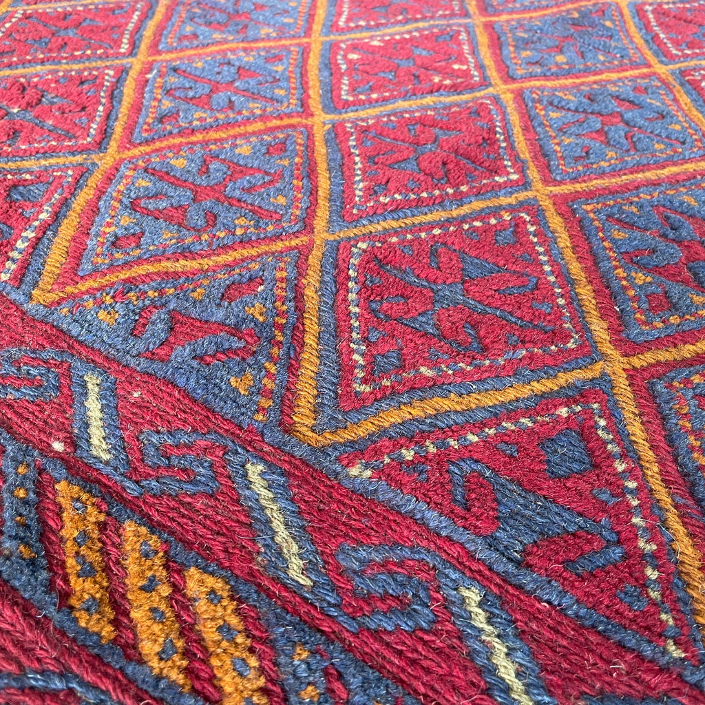 192 x 157 cm | Afghan Mushwani Rug