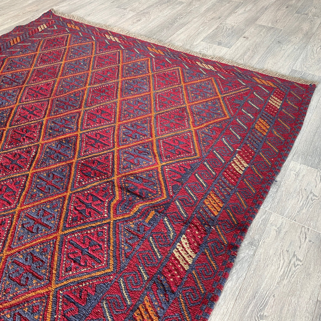192 x 157 cm | Afghan Mushwani Rug