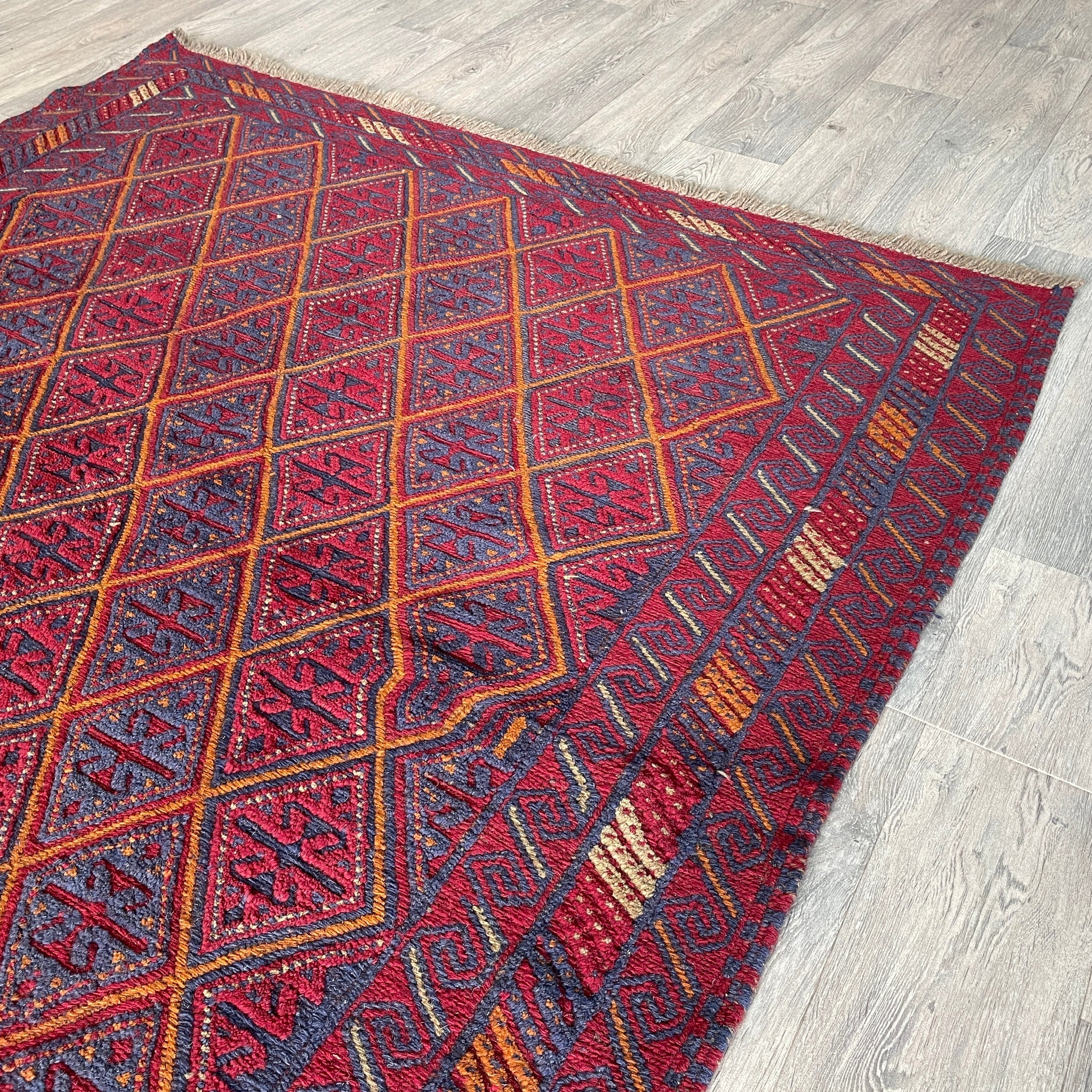 192 x 157 cm | Afghan Mushwani Rug