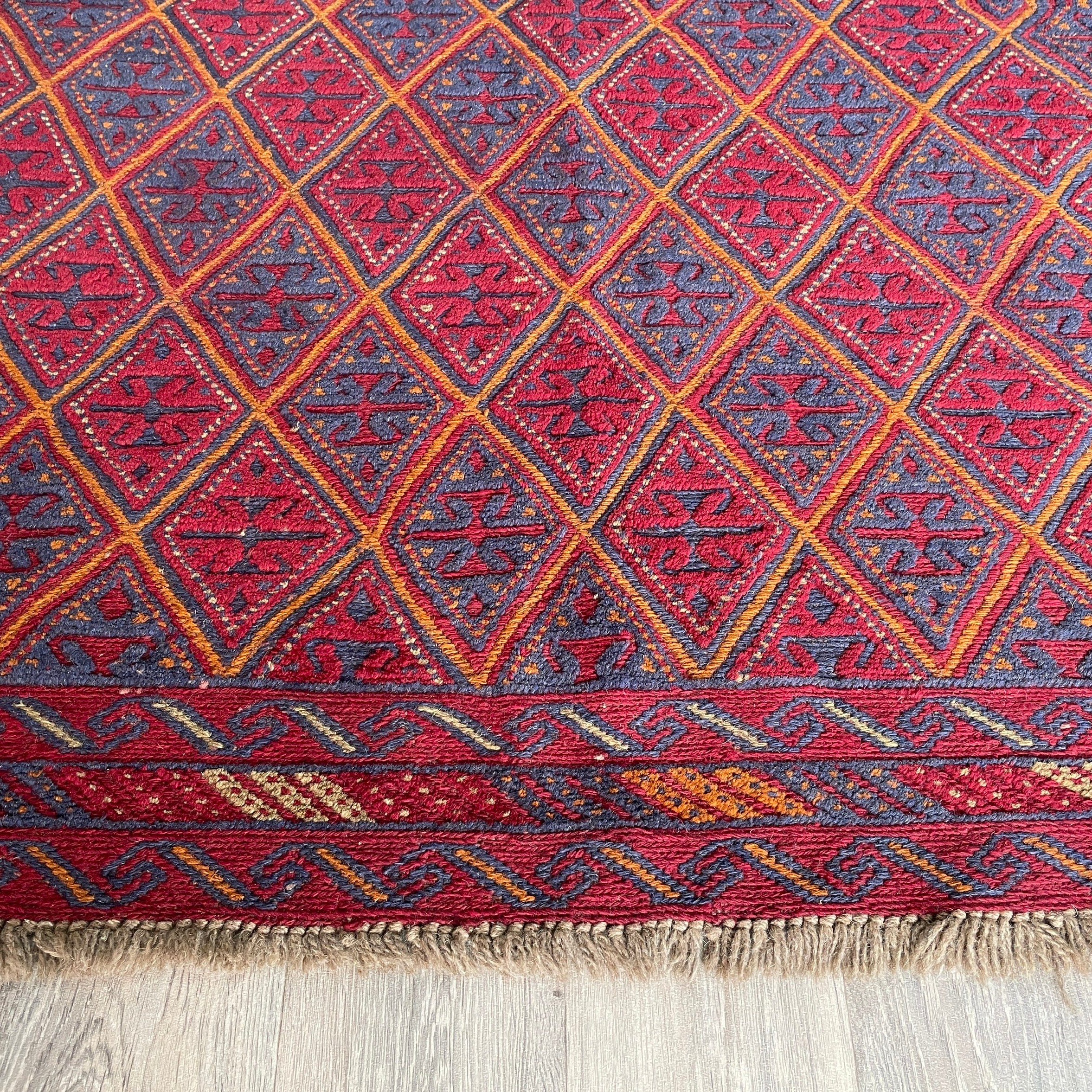 192 x 157 cm | Afghan Mushwani Rug