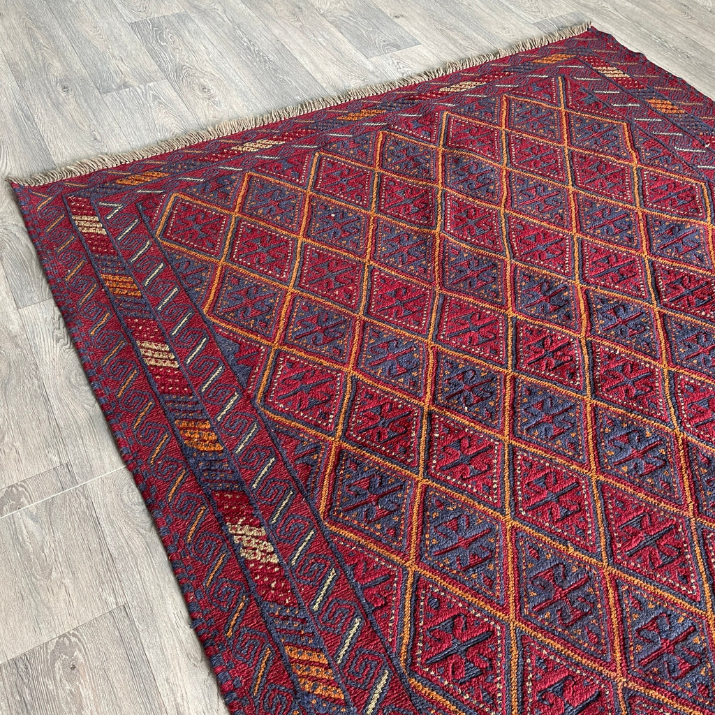 192 x 157 cm | Afghan Mushwani Rug