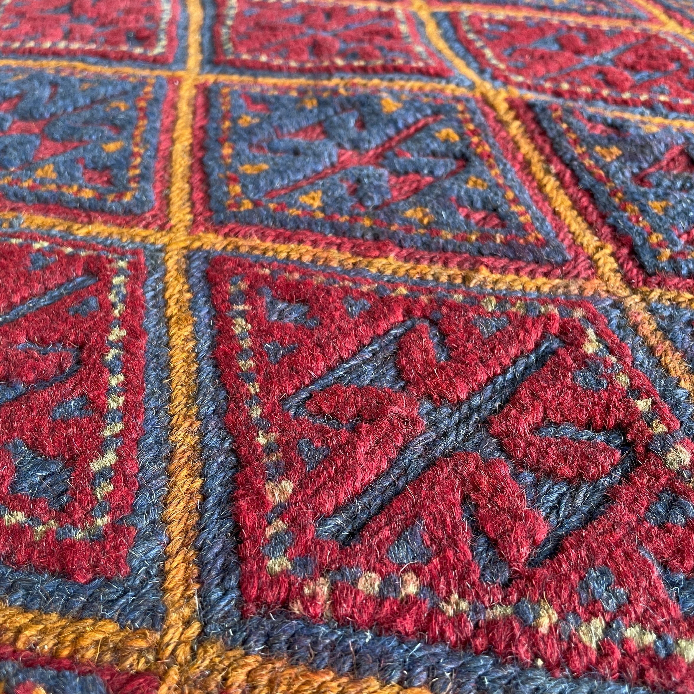 192 x 157 cm | Afghan Mushwani Rug