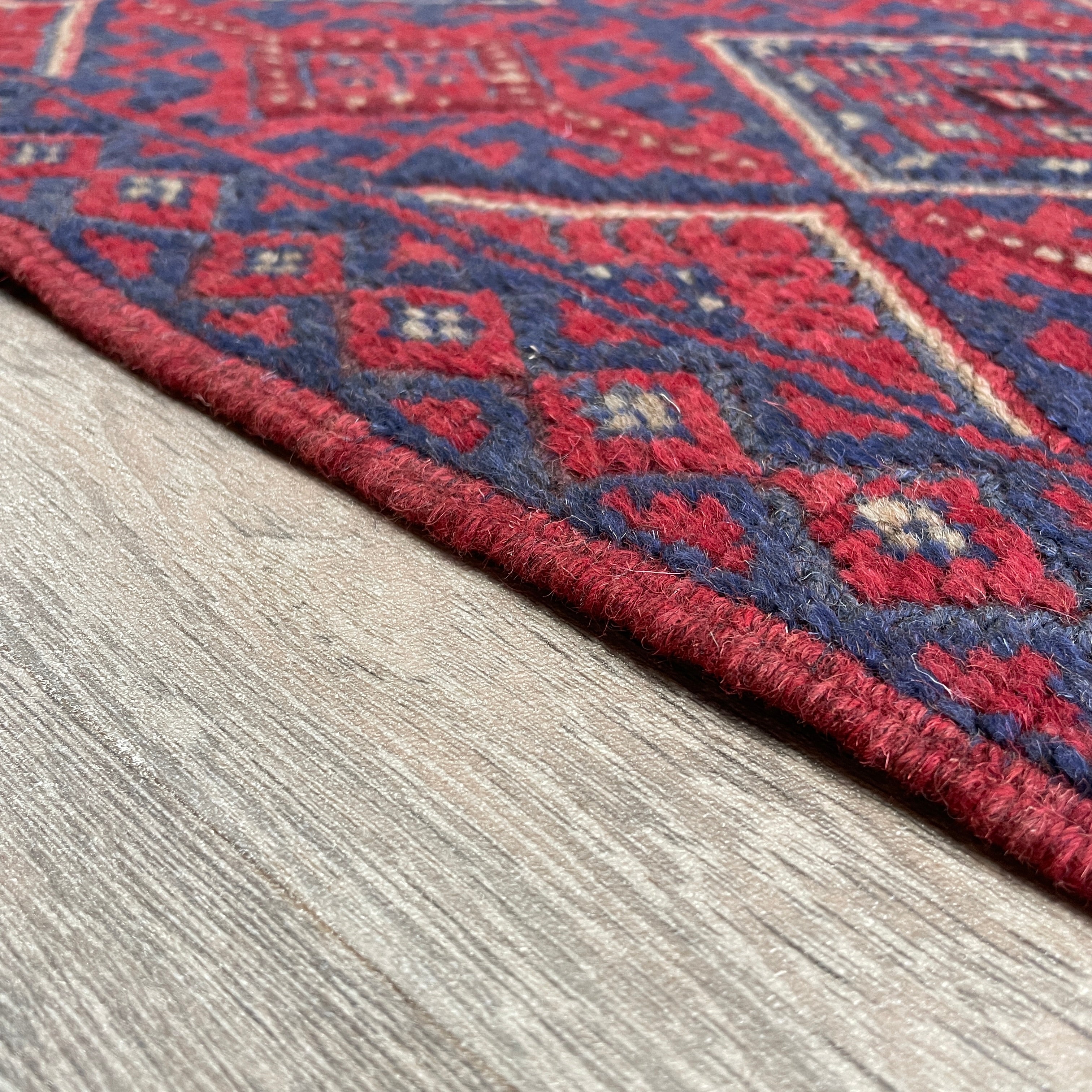 Afghan Mushwani Runner
