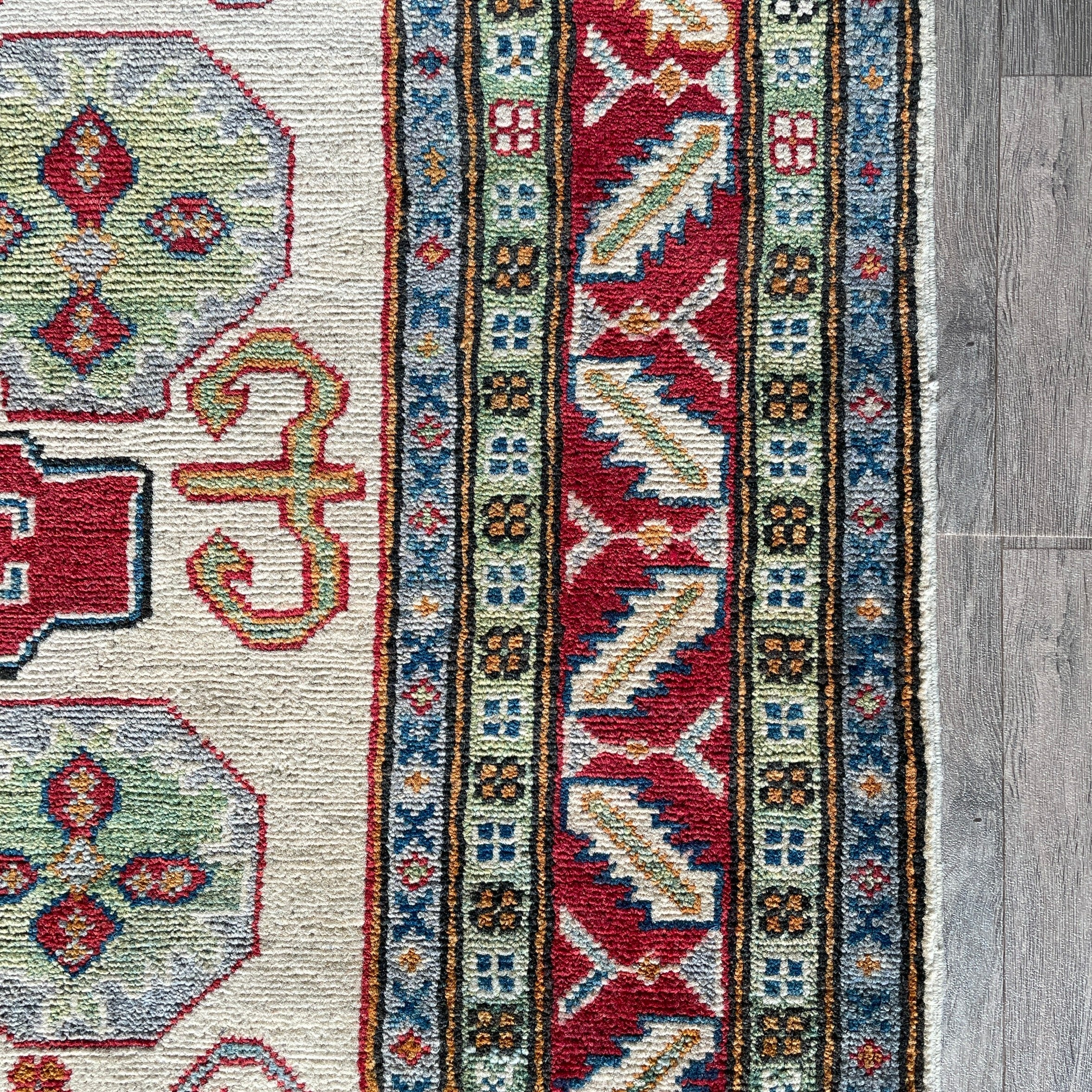 198 x 154 cm | Afghan Kazak Yakash Rug