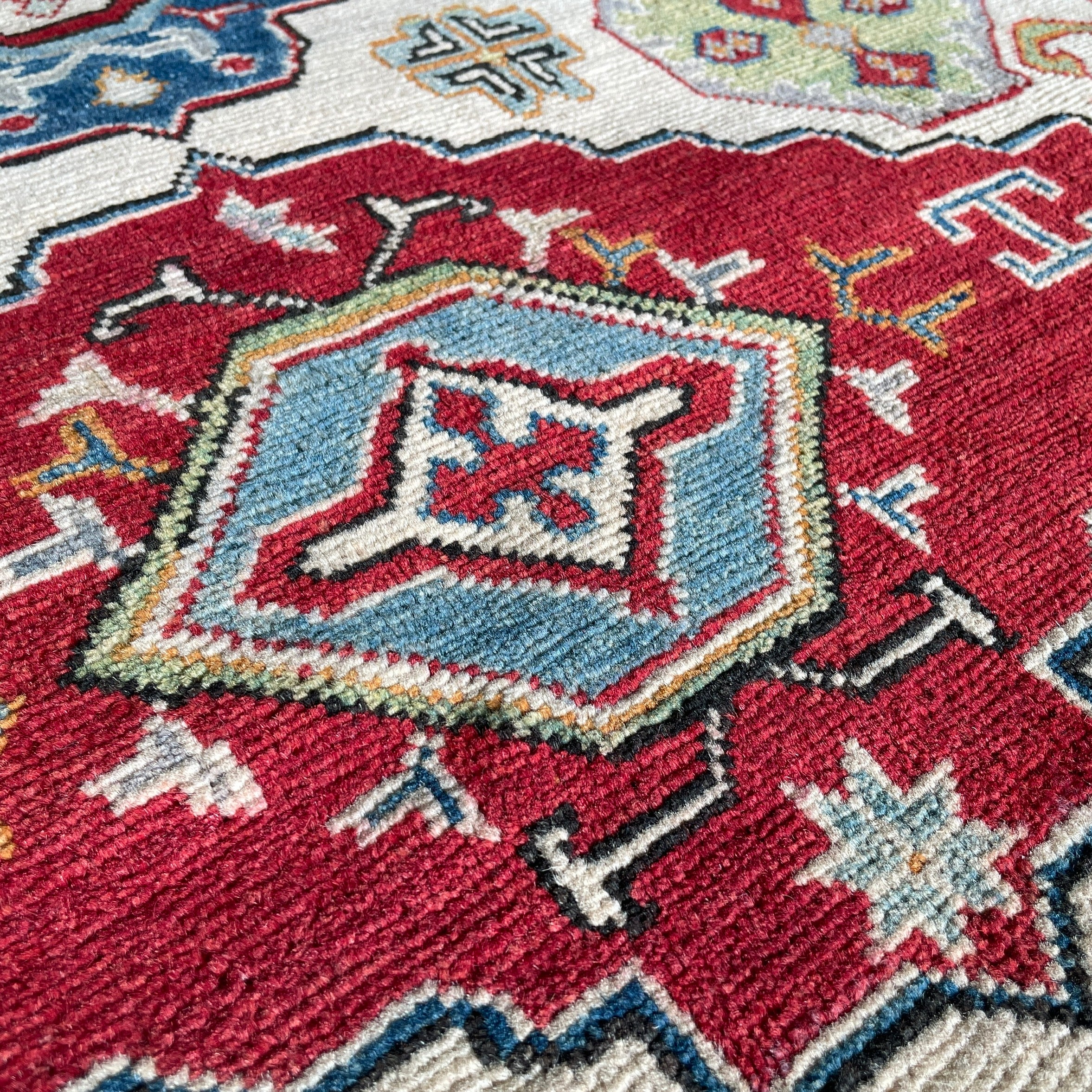 198 x 154 cm | Afghan Kazak Yakash Rug