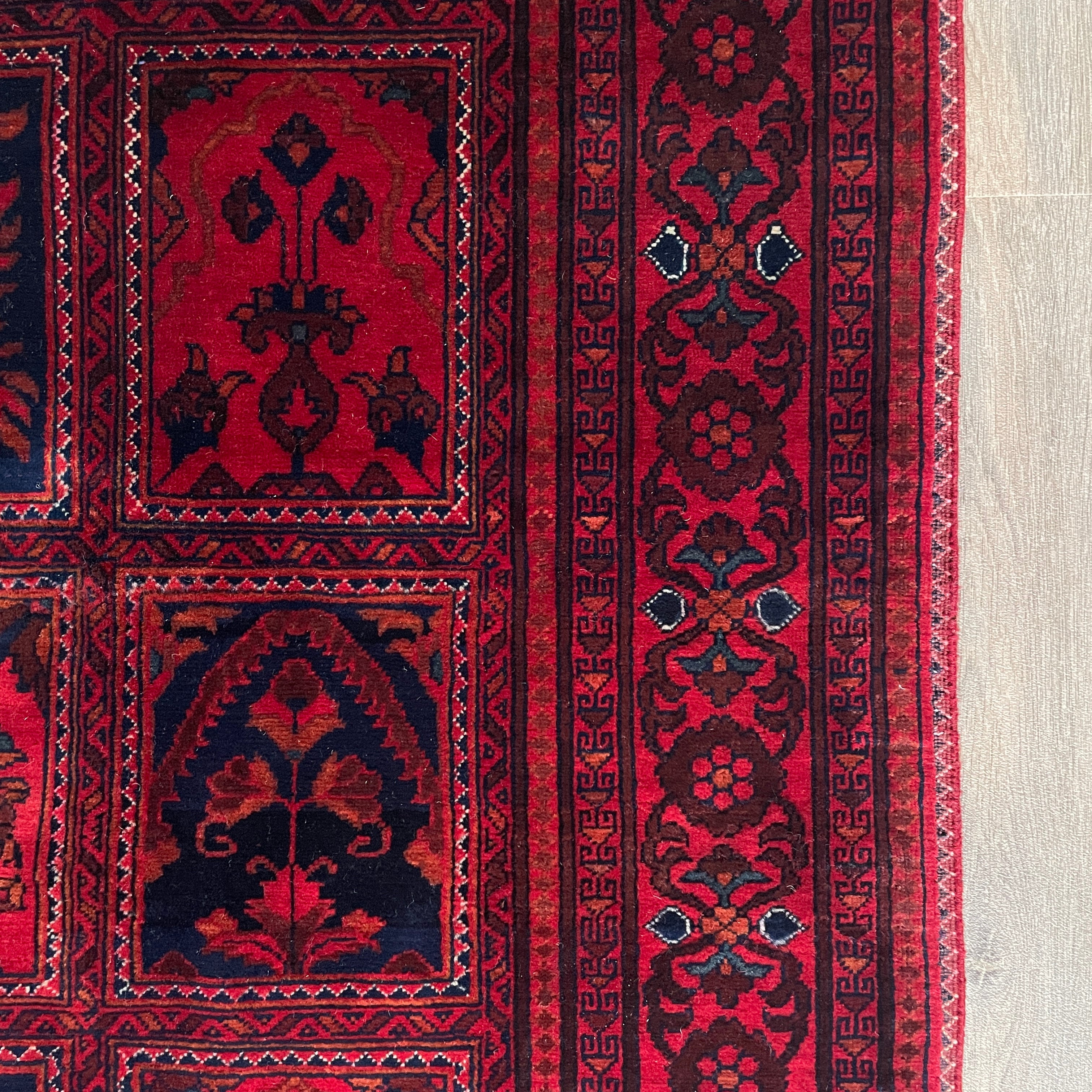Fine Afghan Khal Muhammadi Rug (Belgian Wool)