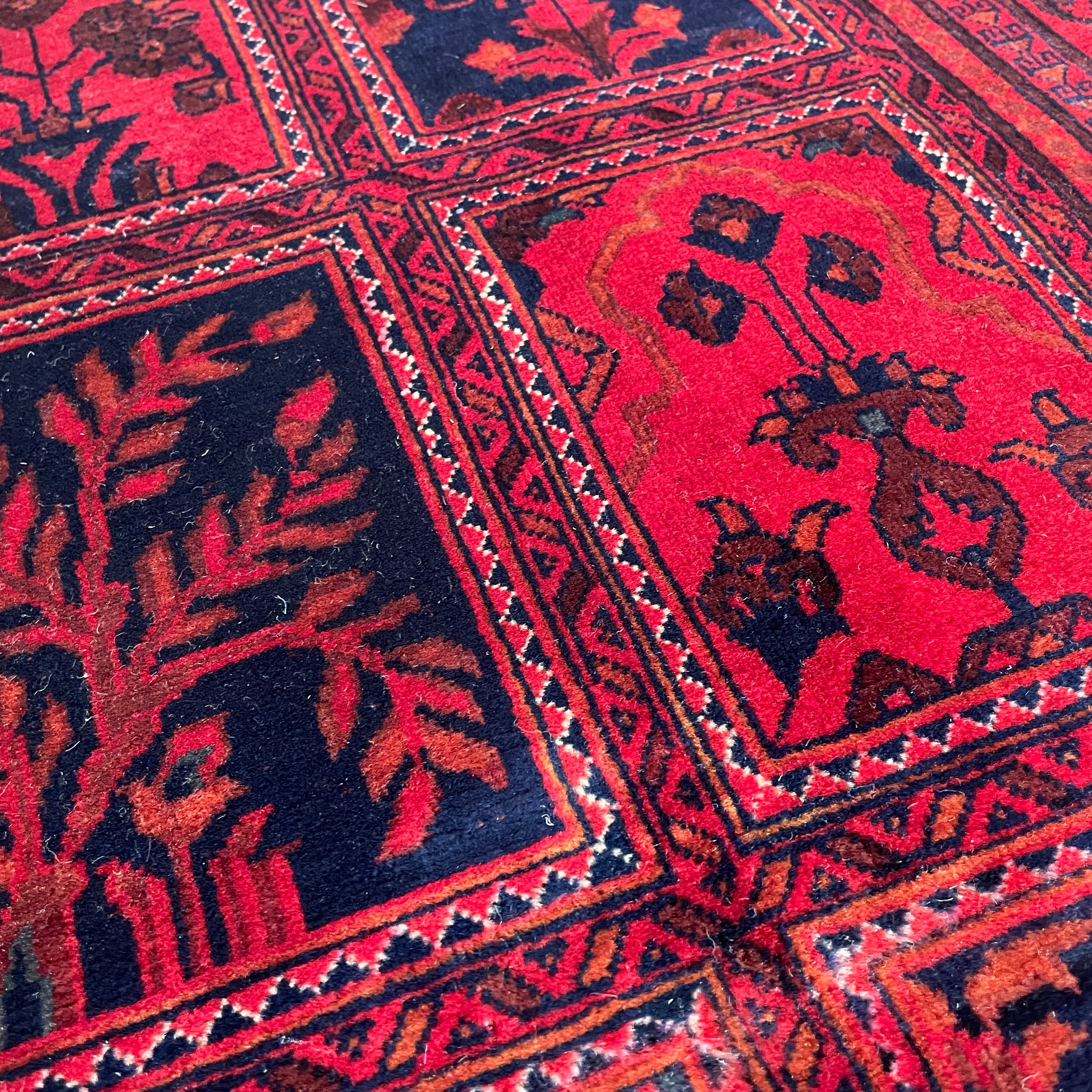 Fine Afghan Khal Muhammadi Rug (Belgian Wool)