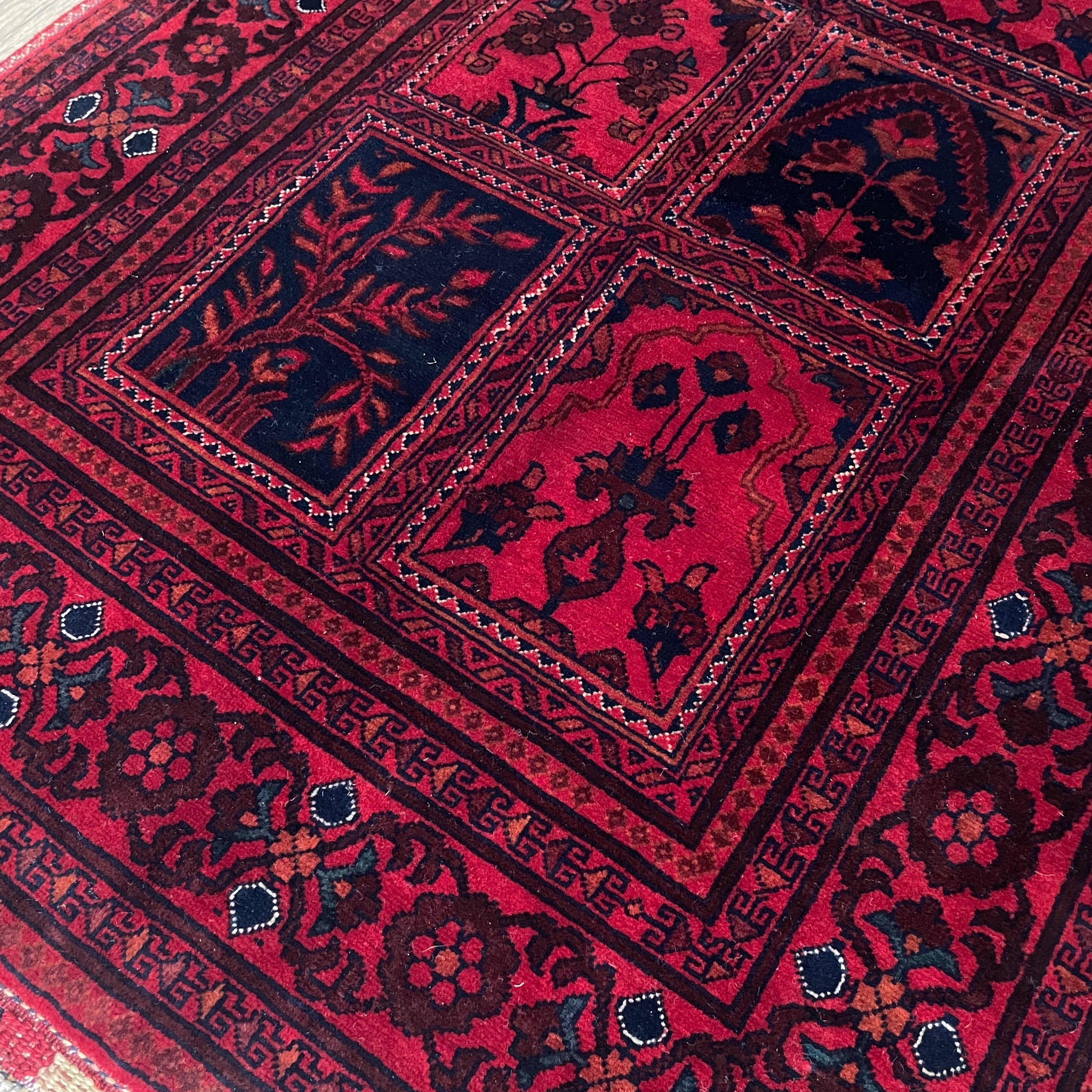 Fine Afghan Khal Muhammadi Rug (Belgian Wool)