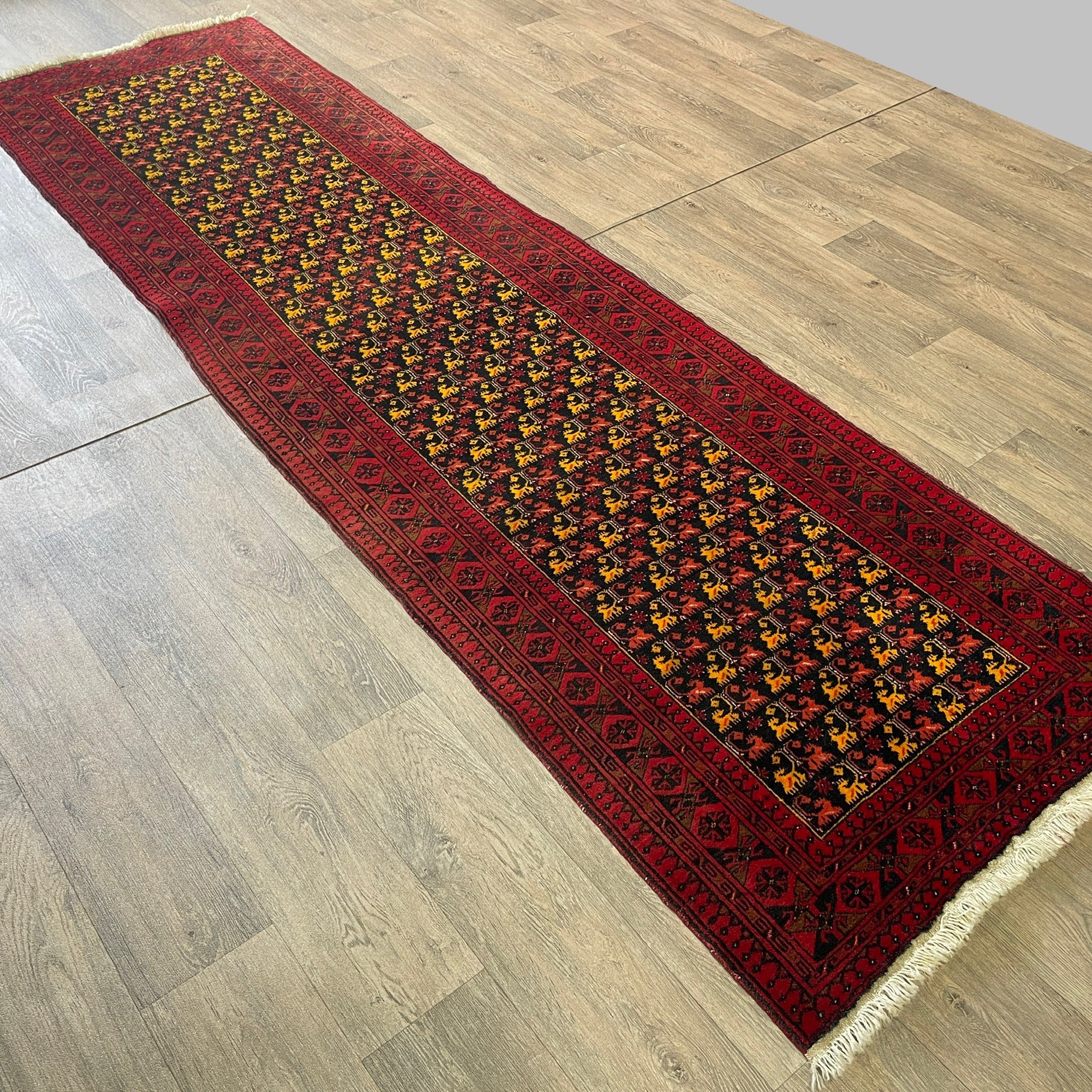 297 x 88 cm | Afghan Ersari Runner