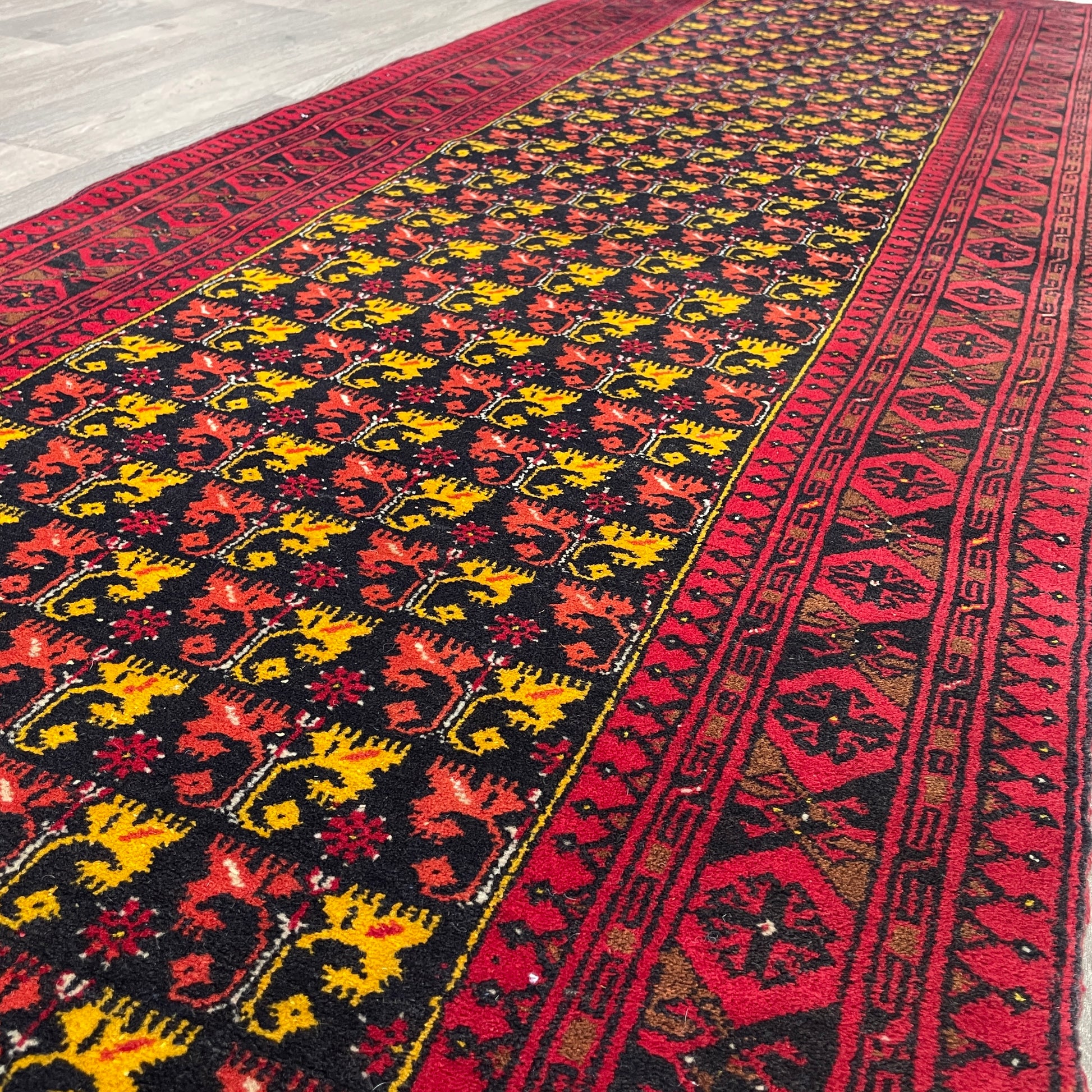 297 x 88 cm | Afghan Ersari Runner