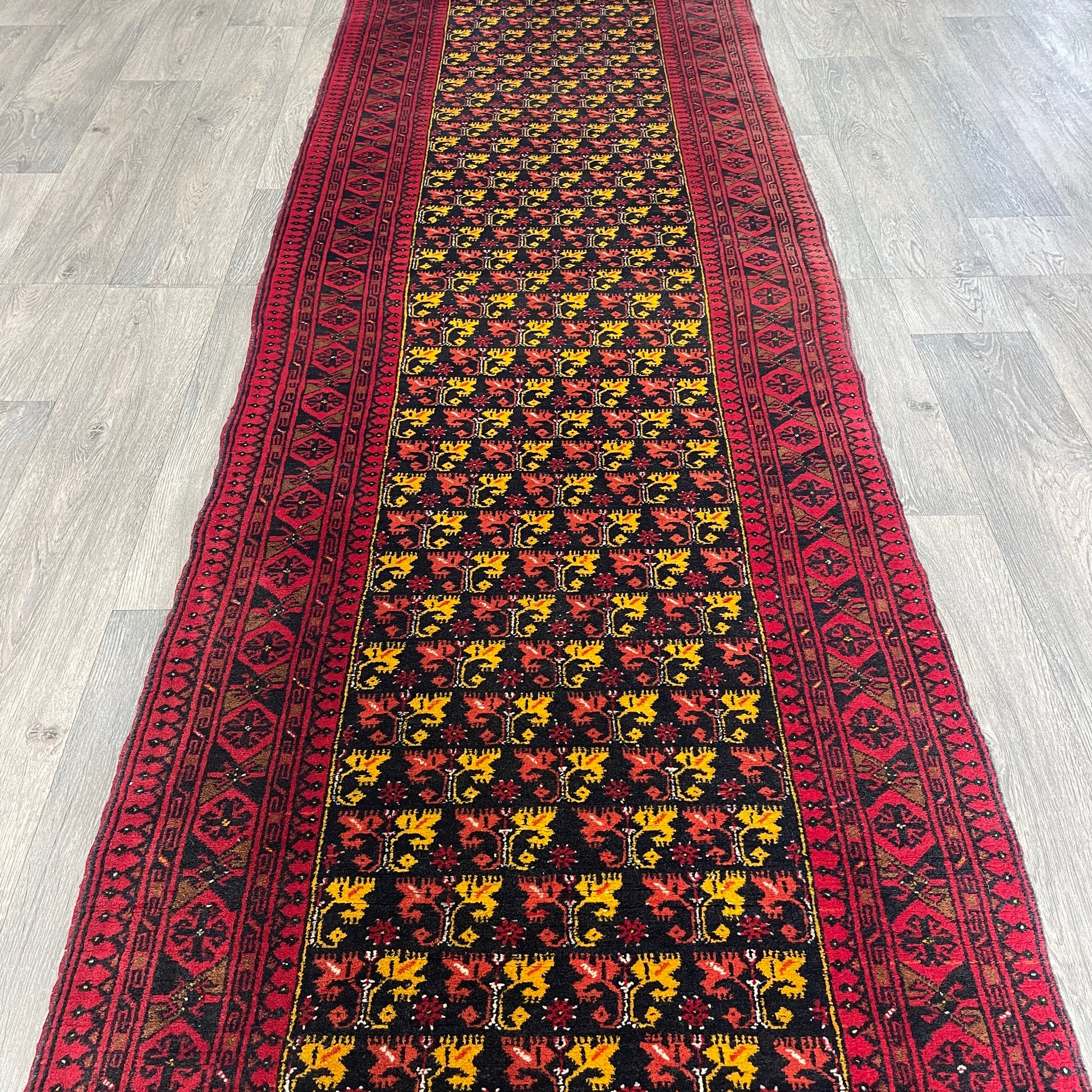 297 x 88 cm | Afghan Ersari Runner