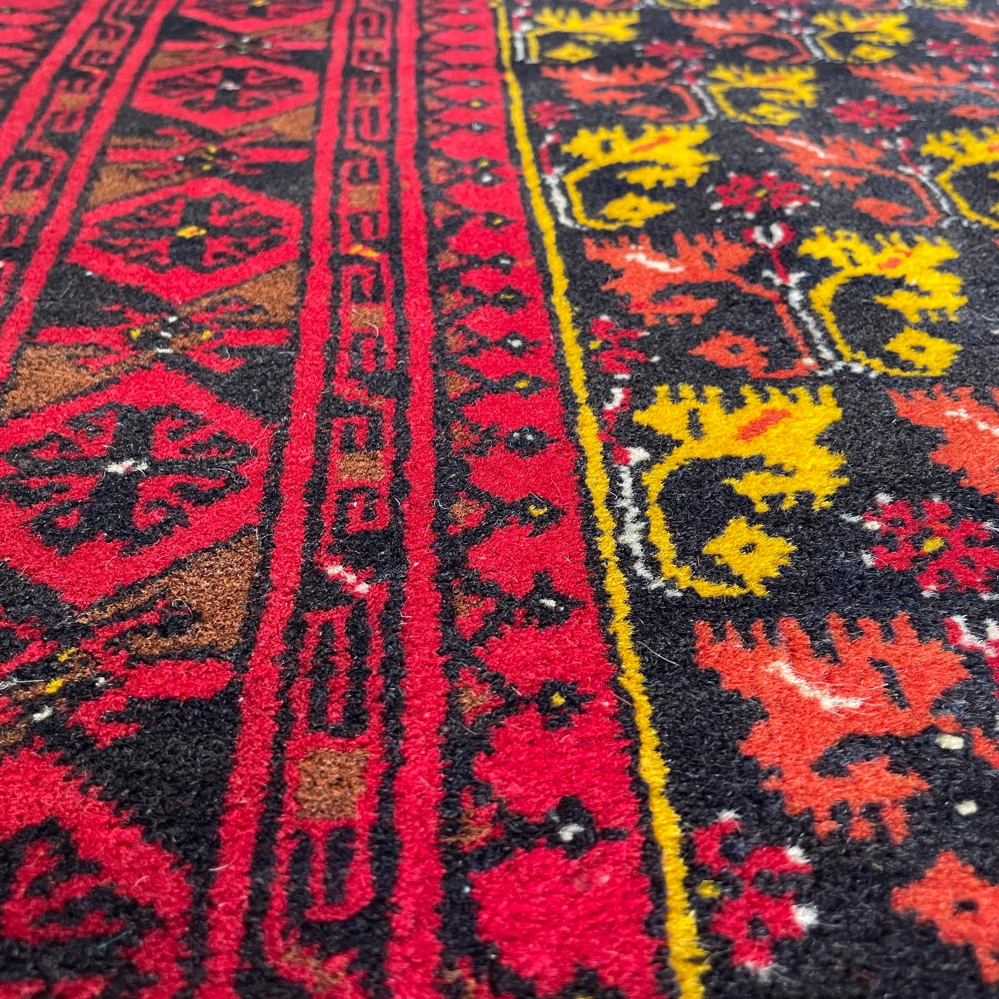 297 x 88 cm | Afghan Ersari Runner