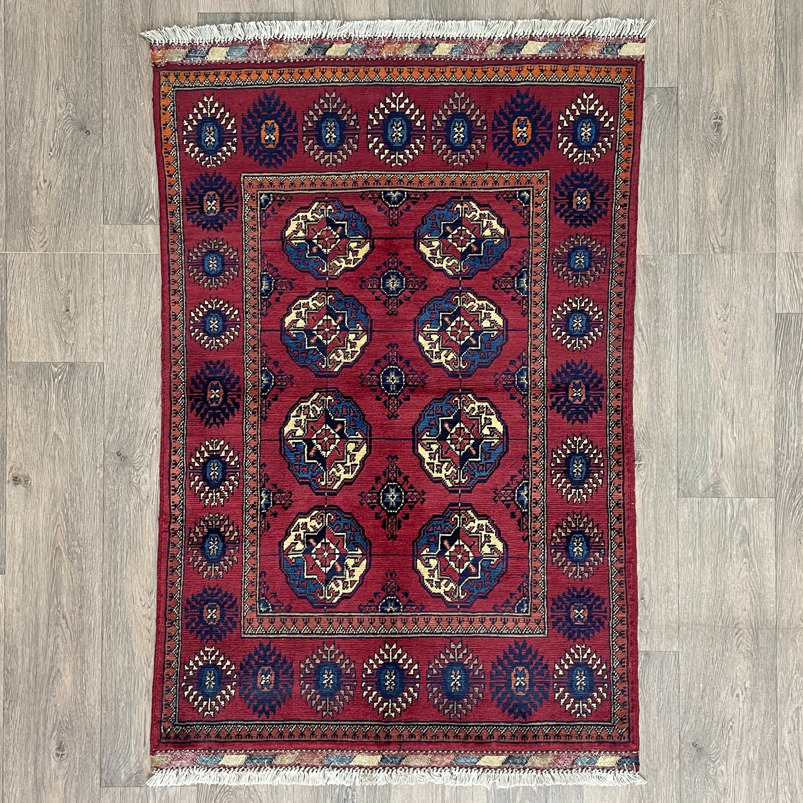 Fine Turkmen Tekke Rug (Merino Wool)
