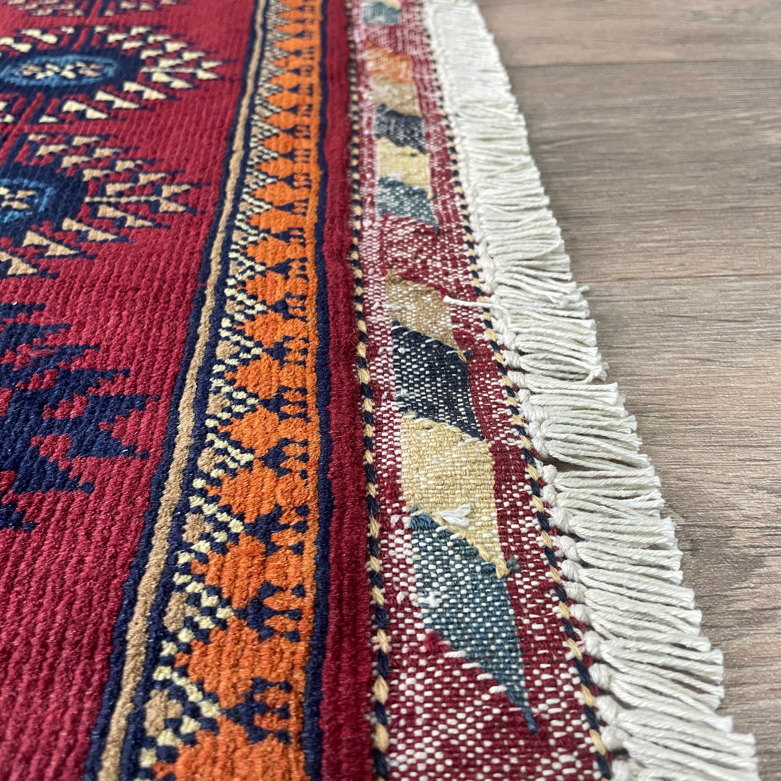 Fine Turkmen Tekke Rug (Merino Wool)